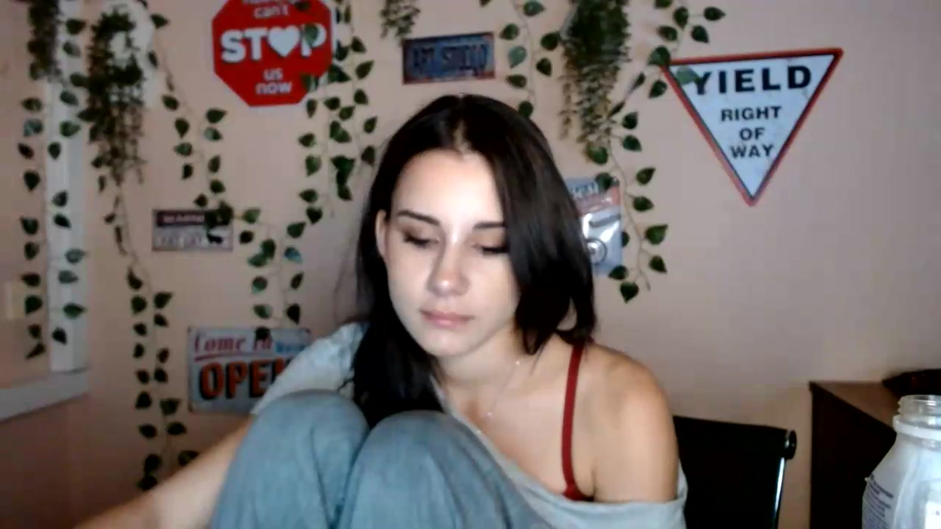 Gallery image thumbnail from Sangria_'s myfreecams stream on, 09/10/2026, 18:03 image 15 of 20