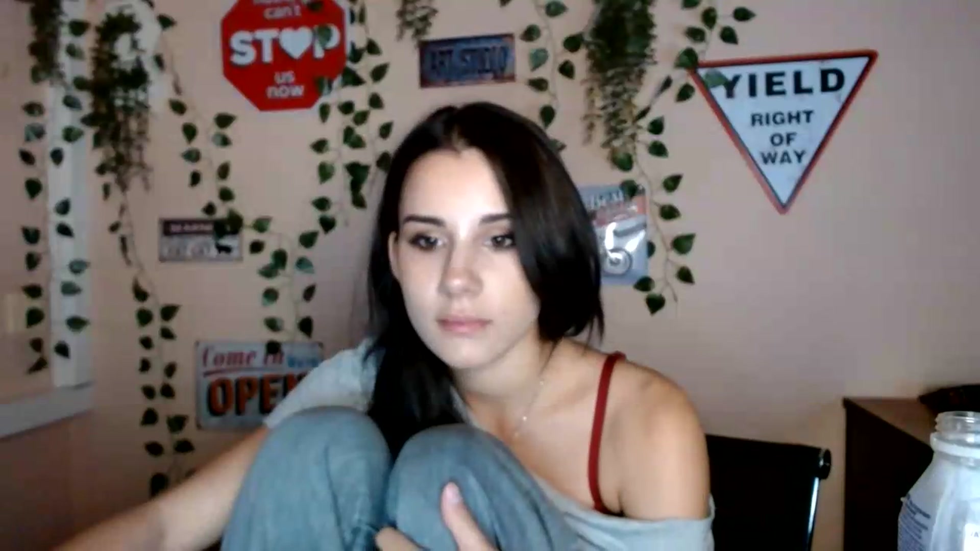Gallery image thumbnail from Sangria_'s myfreecams stream on, 09/10/2026, 18:03 image 14 of 20