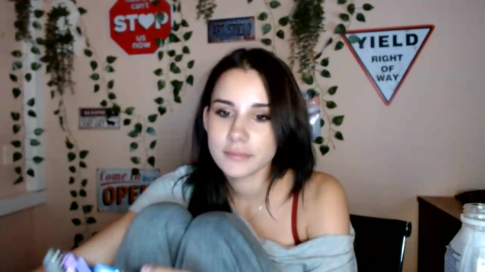 Gallery image thumbnail from Sangria_'s myfreecams stream on, 09/10/2026, 18:03 image 17 of 20