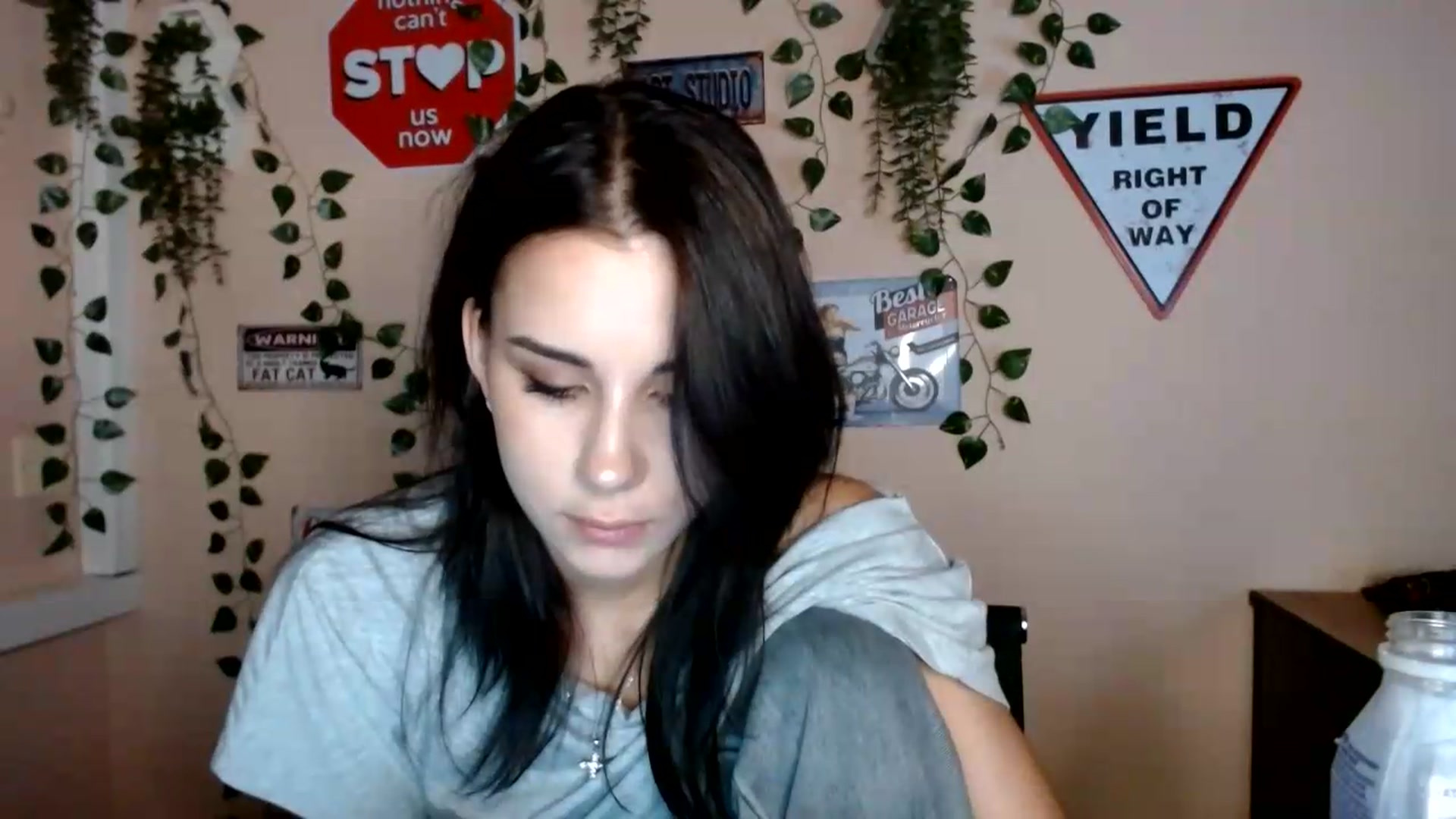 Gallery image thumbnail from Sangria_'s myfreecams stream on, 09/10/2026, 18:03 image 5 of 20