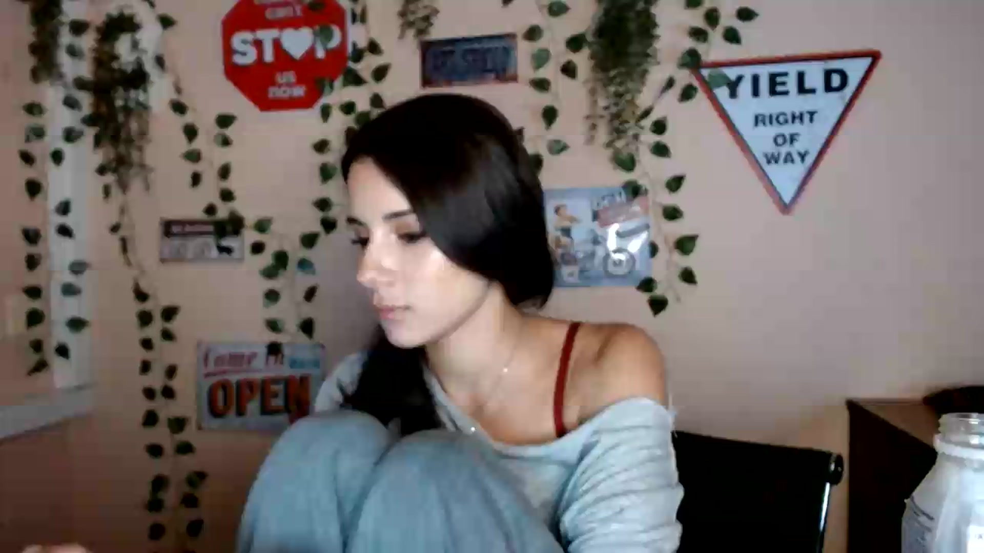 Gallery image thumbnail from Sangria_'s myfreecams stream on, 09/10/2026, 18:03 image 13 of 20
