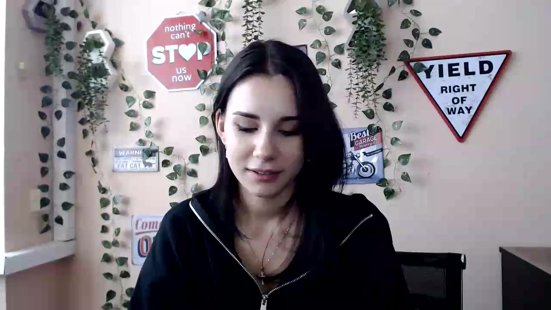 Gallery image thumbnail from Sangria_'s myfreecams stream on, 09/11/2026, 15:43 image 4 of 20