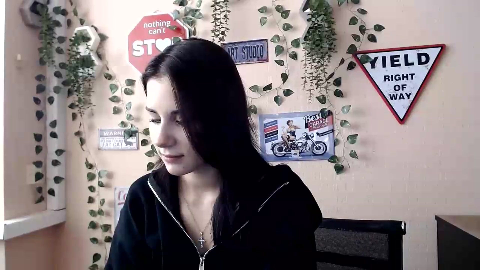 Gallery image thumbnail from Sangria_'s myfreecams stream on, 09/11/2026, 15:43 image 9 of 20