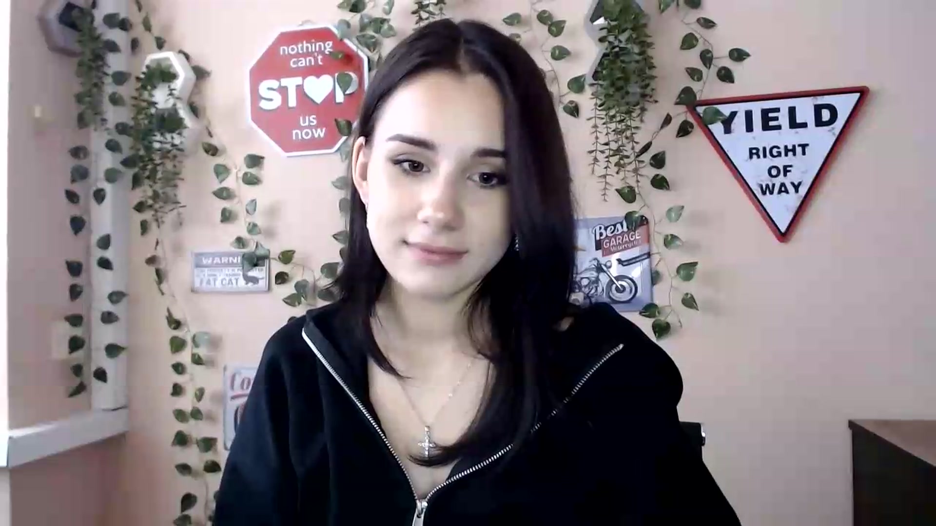 Gallery image thumbnail from Sangria_'s myfreecams stream on, 09/11/2026, 15:43 image 19 of 20