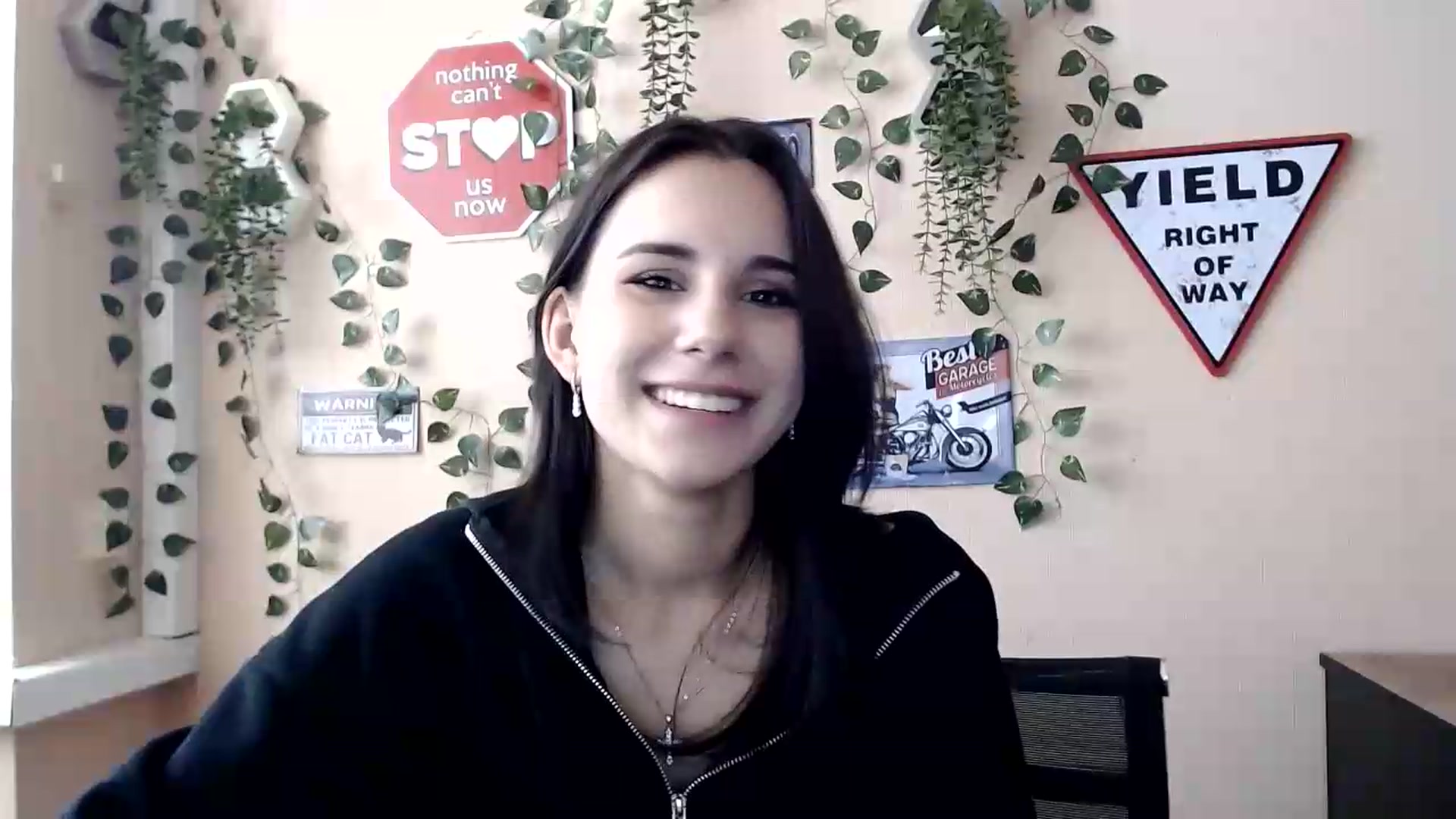 Gallery image thumbnail from Sangria_'s myfreecams stream on, 09/11/2026, 15:43 image 2 of 20
