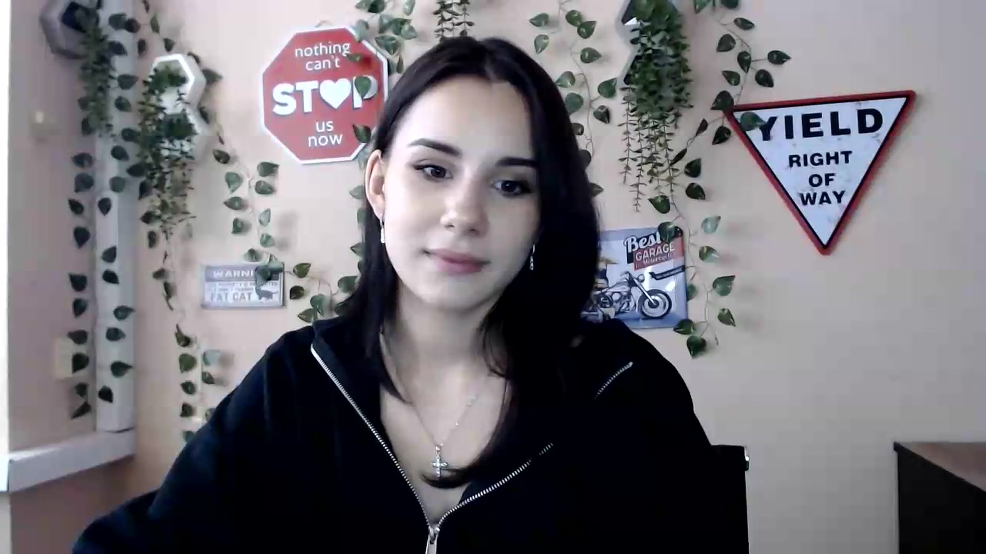 Gallery image thumbnail from Sangria_'s myfreecams stream on, 09/11/2026, 15:43 image 18 of 20