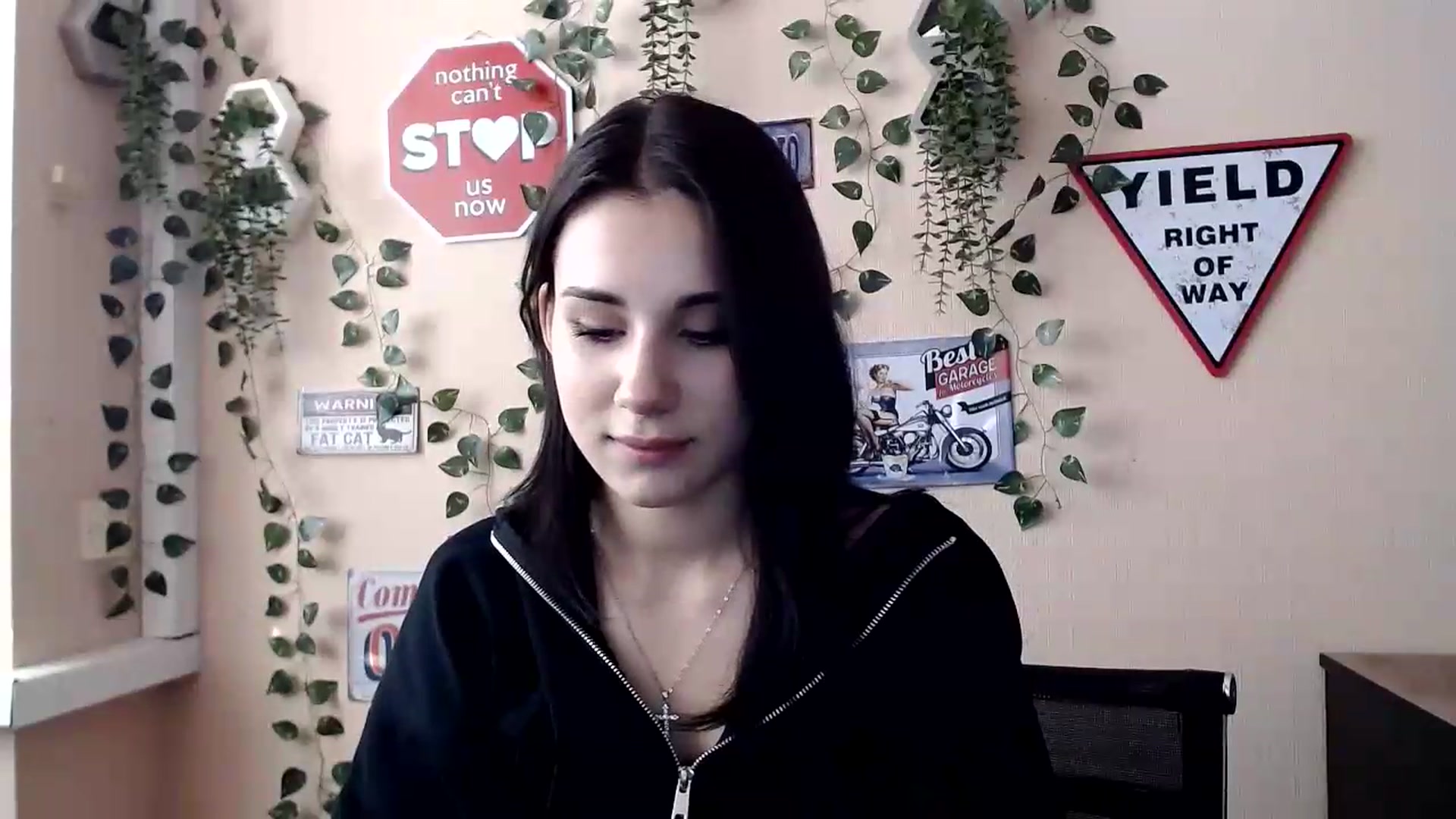 Gallery image thumbnail from Sangria_'s myfreecams stream on, 09/11/2026, 15:43 image 11 of 20