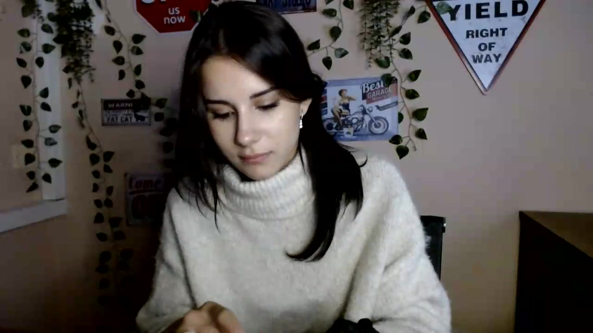 Gallery image thumbnail from Sangria_'s myfreecams stream on, 09/12/2026, 18:15 image 6 of 20