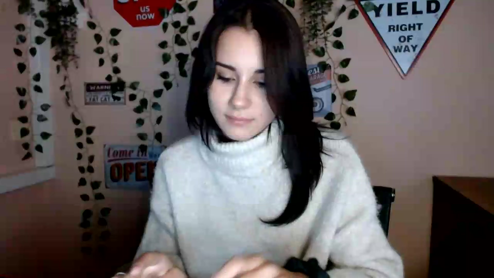 Gallery image thumbnail from Sangria_'s myfreecams stream on, 09/12/2026, 18:15 image 2 of 20