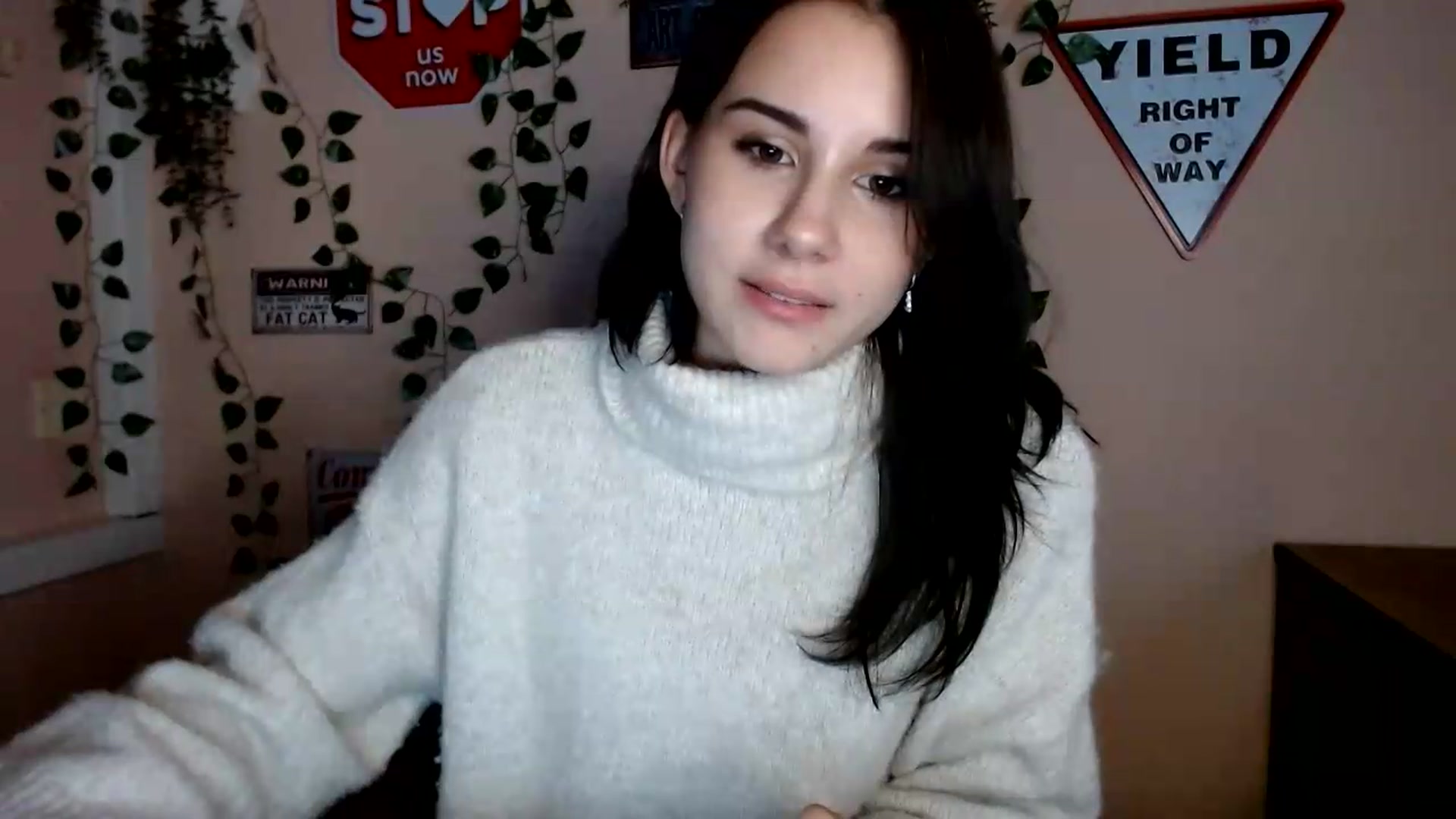 Gallery image thumbnail from Sangria_'s myfreecams stream on, 09/12/2026, 18:15 image 20 of 20