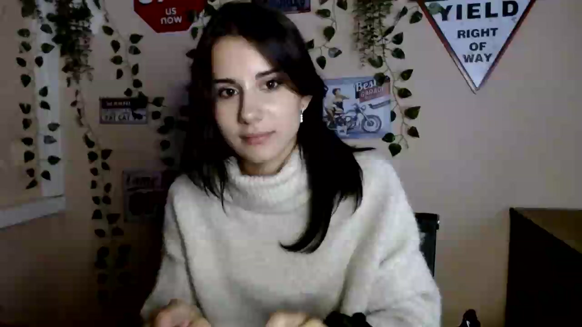 Gallery image thumbnail from Sangria_'s myfreecams stream on, 09/12/2026, 18:15 image 10 of 20