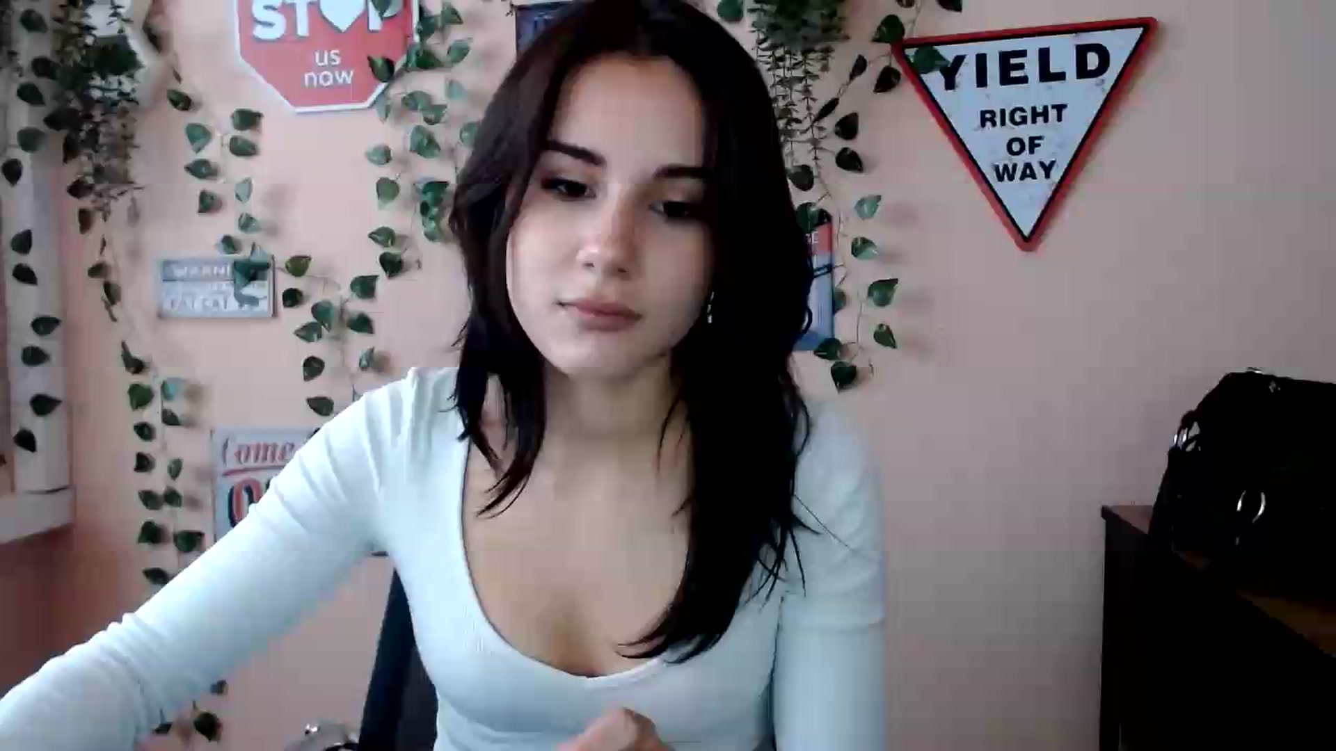 Gallery image thumbnail from Sangria_'s myfreecams stream on, 09/14/2026, 15:54 image 1 of 20