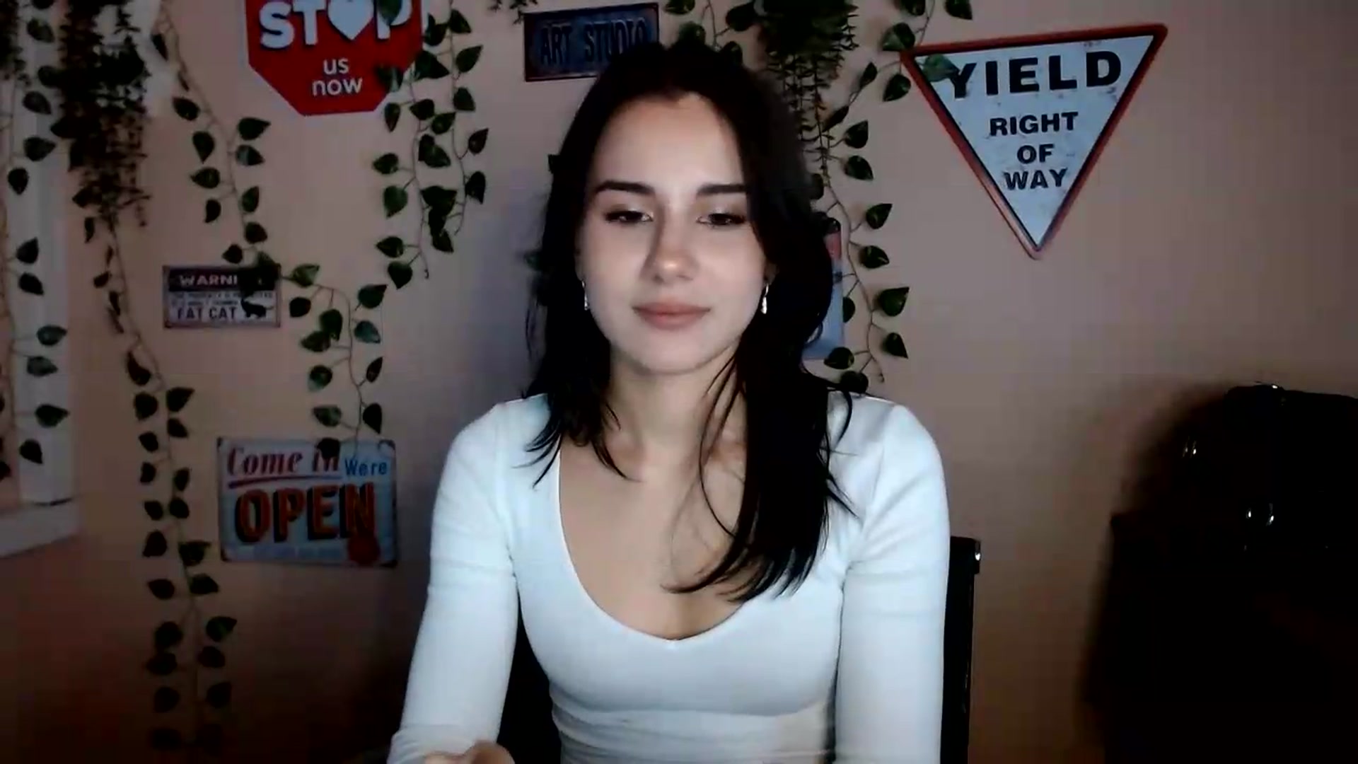 Gallery image thumbnail from Sangria_'s myfreecams stream on, 09/14/2026, 16:40 image 10 of 20