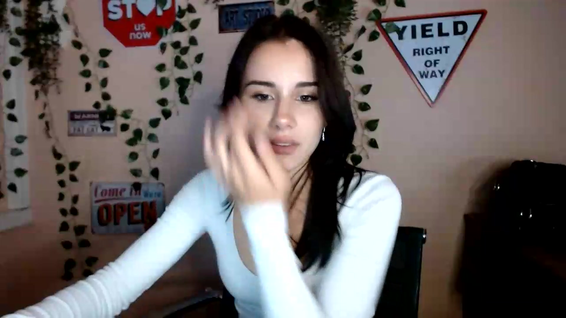 Gallery image thumbnail from Sangria_'s myfreecams stream on, 09/14/2026, 16:40 image 11 of 20