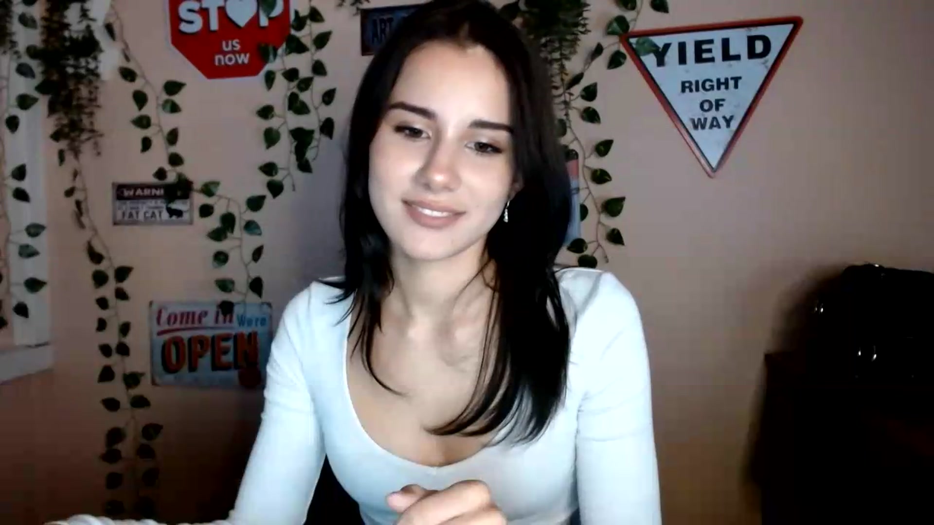 Gallery image thumbnail from Sangria_'s myfreecams stream on, 09/14/2026, 16:40 image 20 of 20