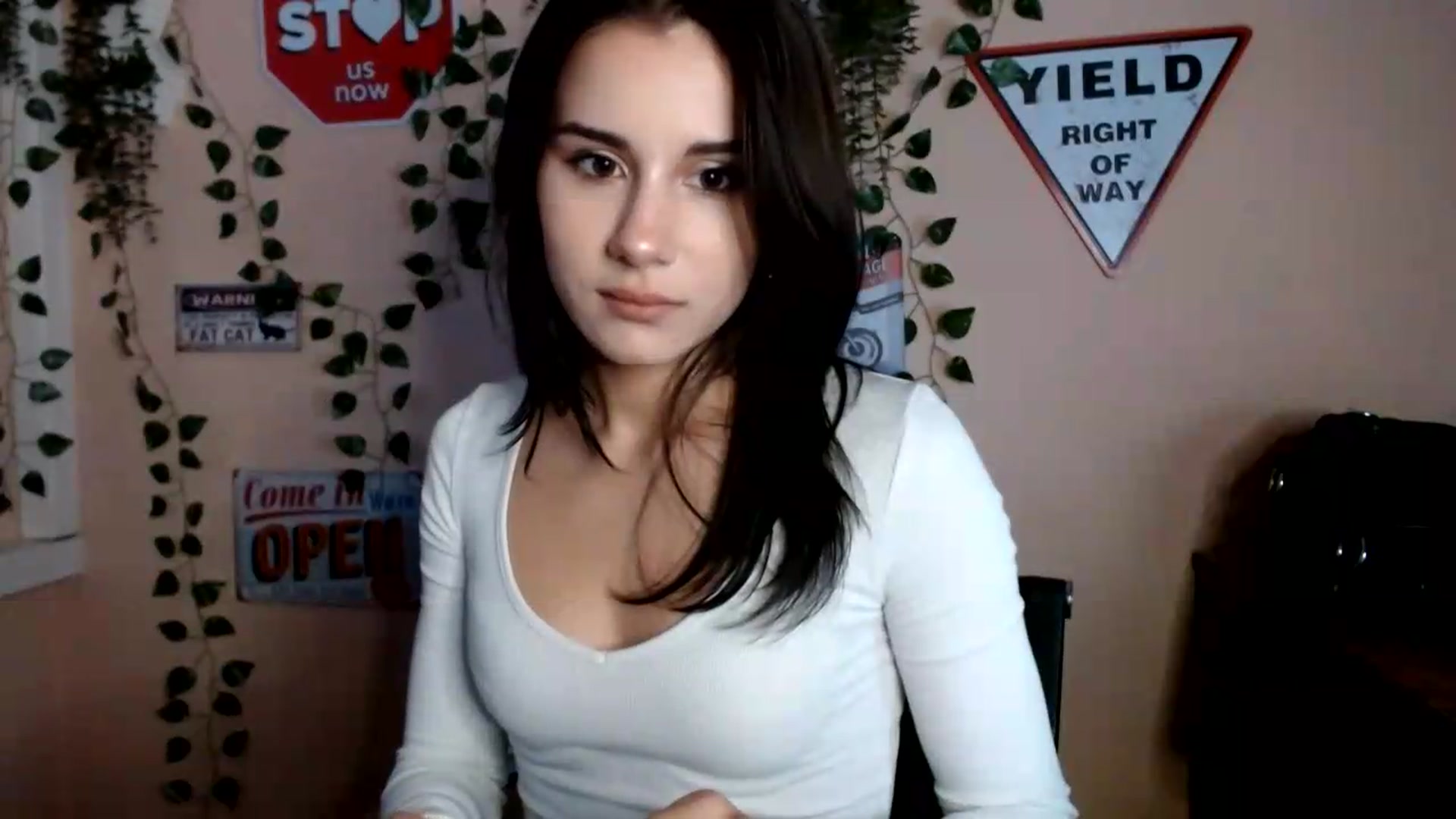 Gallery image thumbnail from Sangria_'s myfreecams stream on, 09/14/2026, 16:40 image 9 of 20