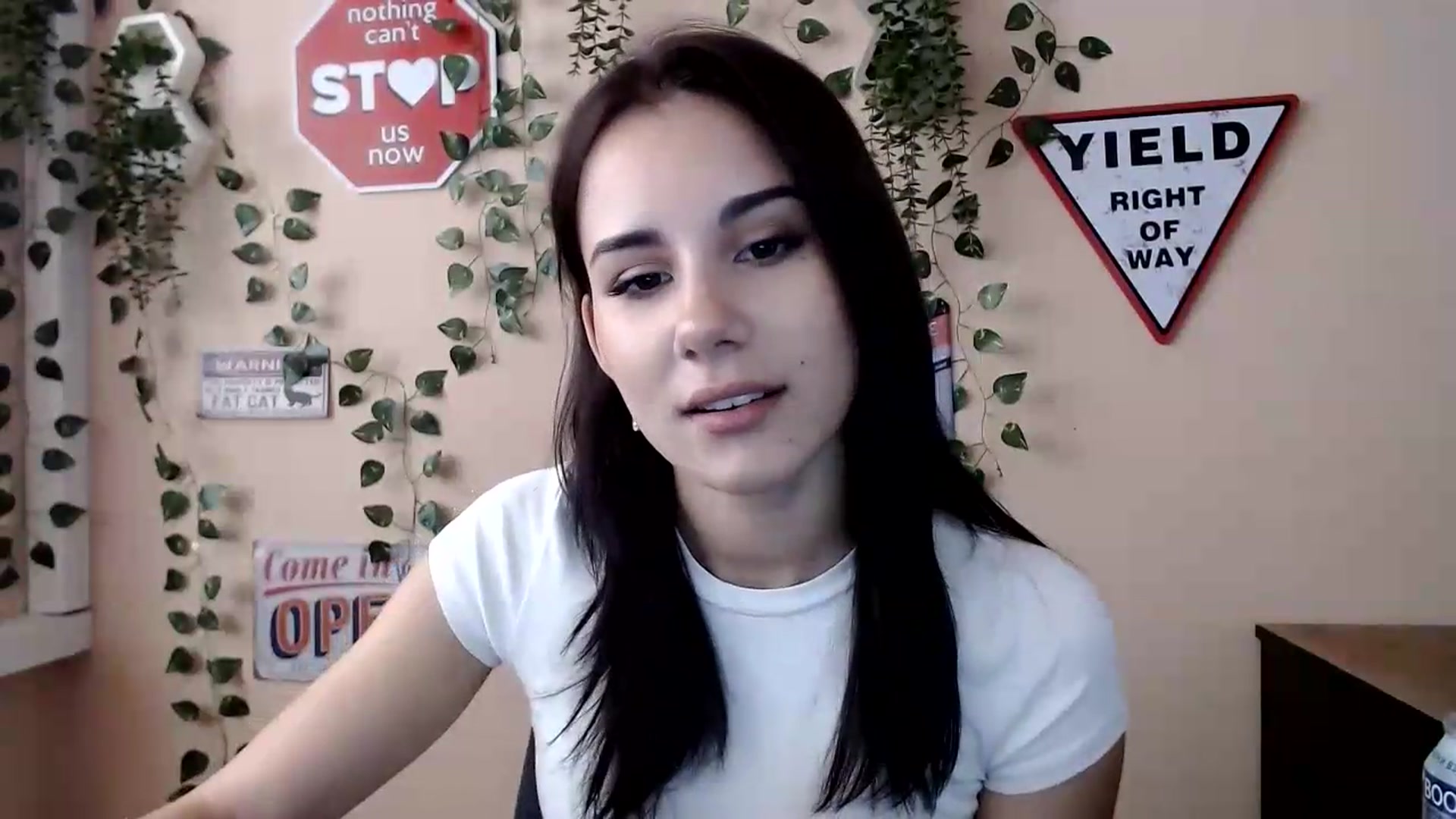 Gallery image thumbnail from Sangria_'s myfreecams stream on, 09/15/2026, 16:46 image 2 of 20