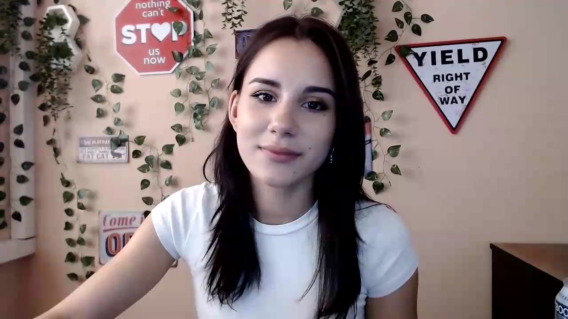 Gallery image thumbnail from Sangria_'s myfreecams stream on, 09/15/2026, 16:46 image 3 of 20
