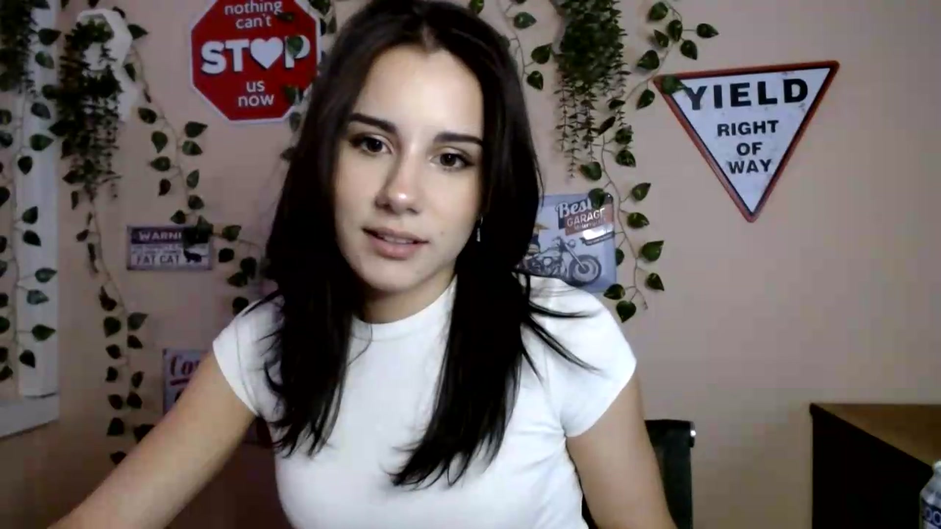 Gallery image thumbnail from Sangria_'s myfreecams stream on, 09/15/2026, 16:46 image 14 of 20
