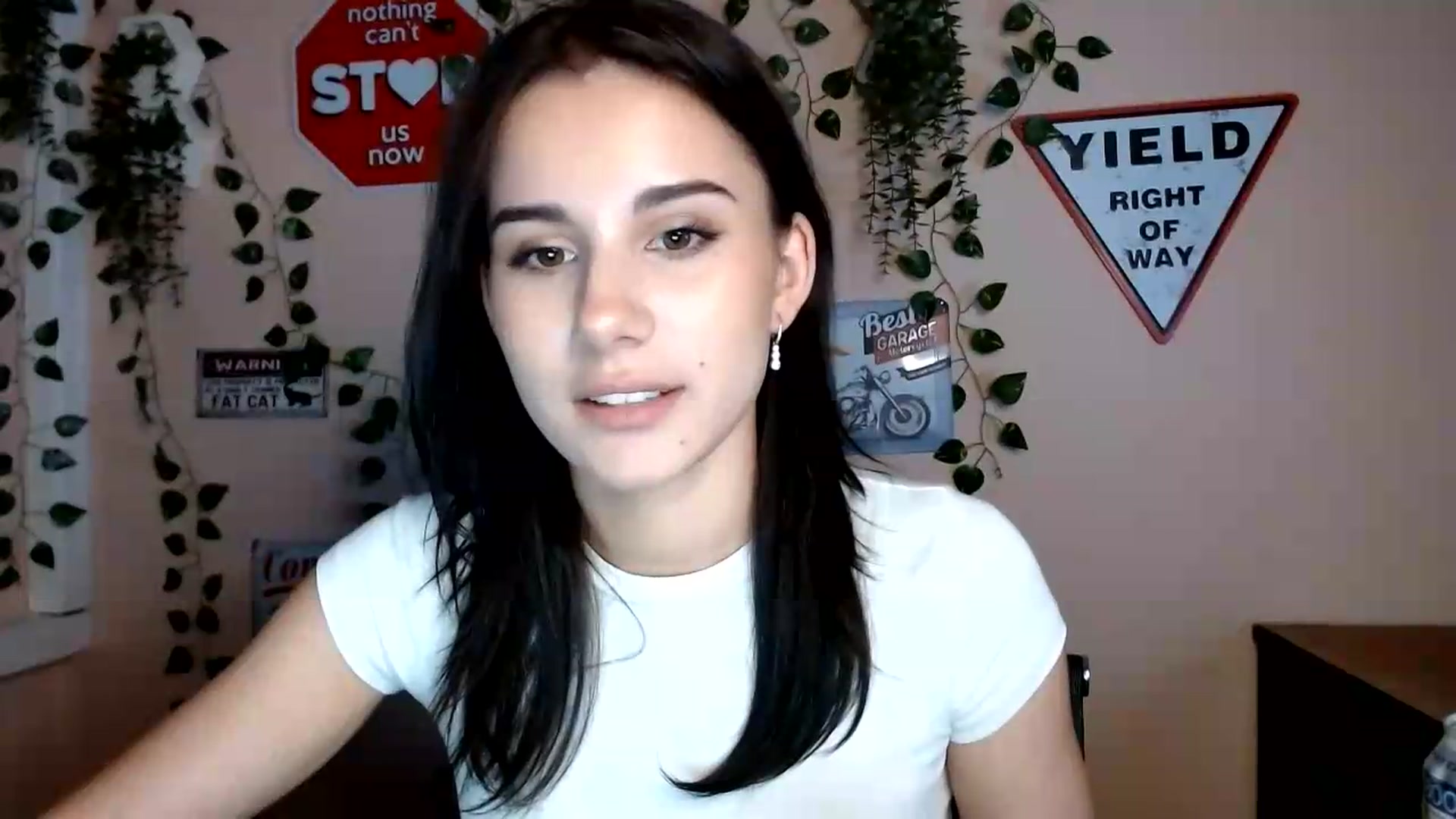 Gallery image thumbnail from Sangria_'s myfreecams stream on, 09/15/2026, 16:46 image 20 of 20