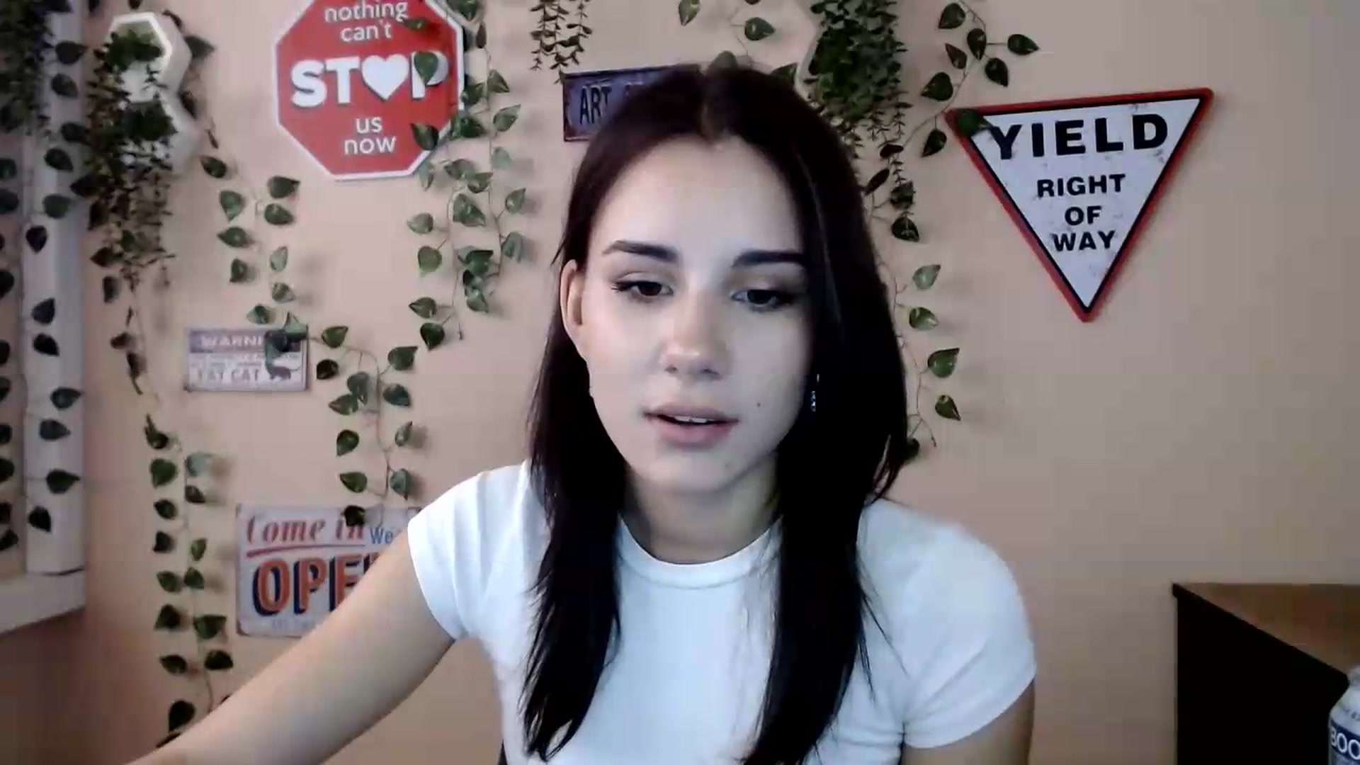 Gallery image thumbnail from Sangria_'s myfreecams stream on, 09/15/2026, 16:46 image 6 of 20