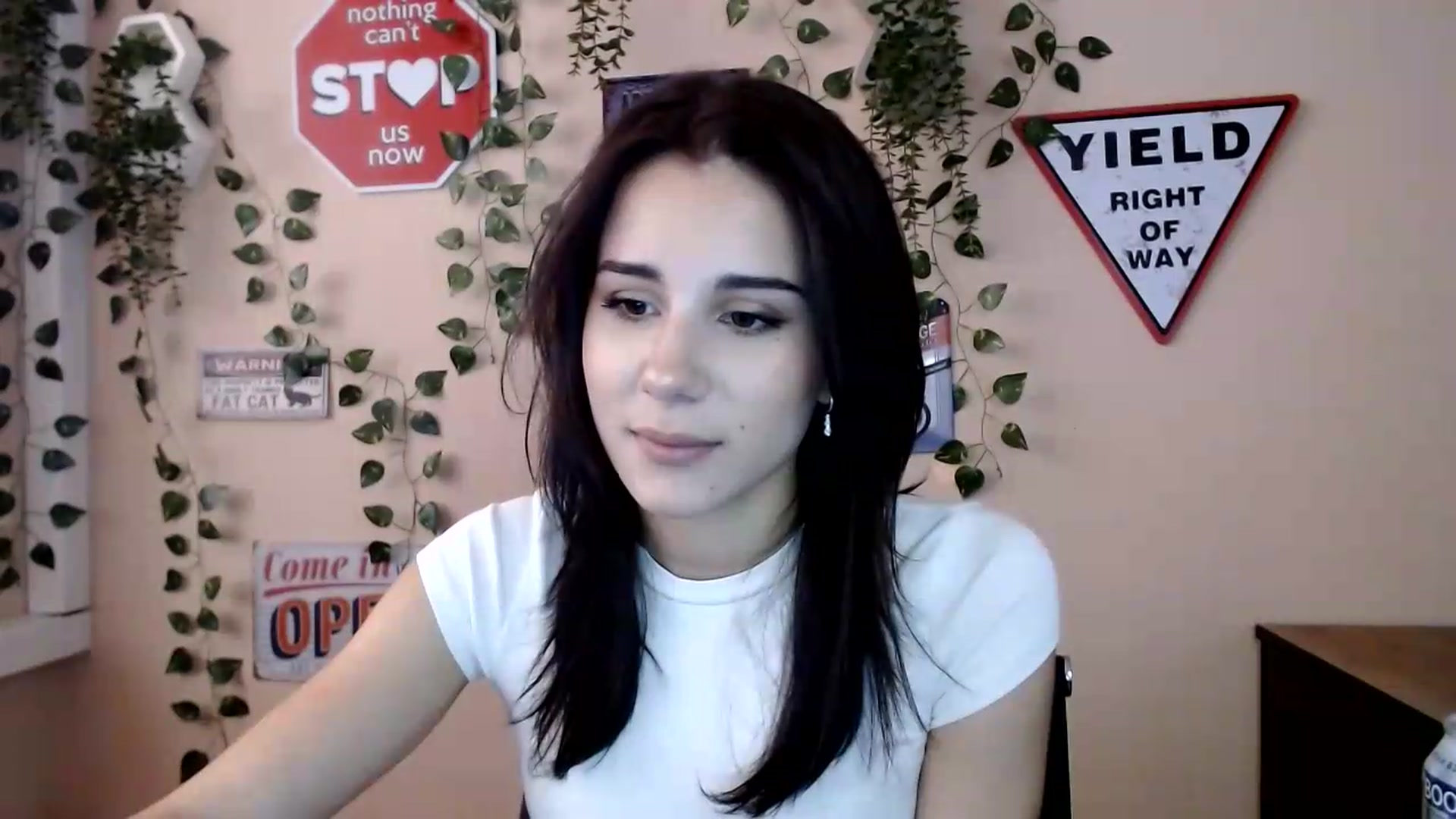 Gallery image thumbnail from Sangria_'s myfreecams stream on, 09/15/2026, 16:46 image 7 of 20