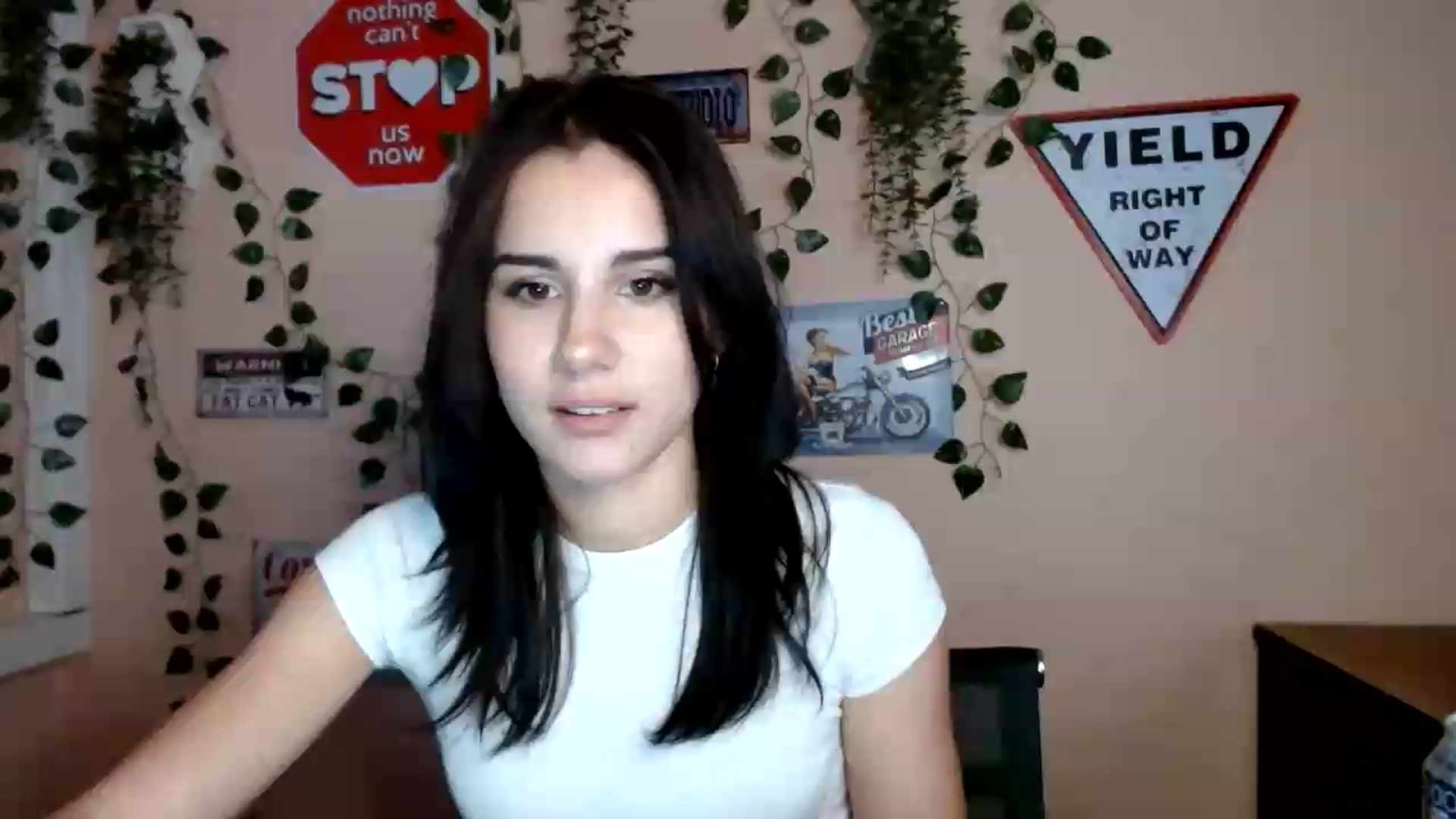 Gallery image thumbnail from Sangria_'s myfreecams stream on, 09/15/2026, 16:46 image 15 of 20