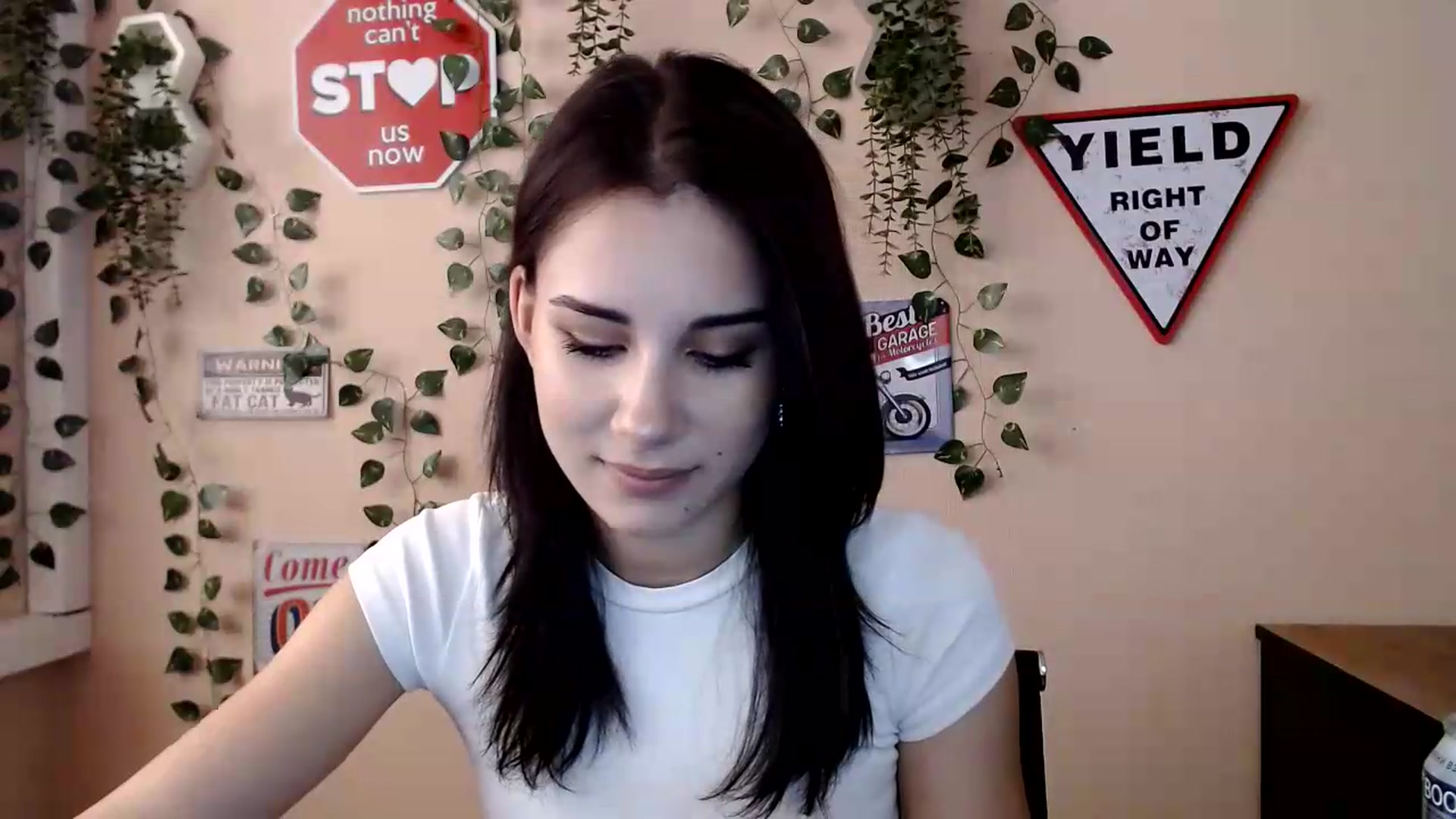 Gallery image thumbnail from Sangria_'s myfreecams stream on, 09/15/2026, 16:46 image 5 of 20