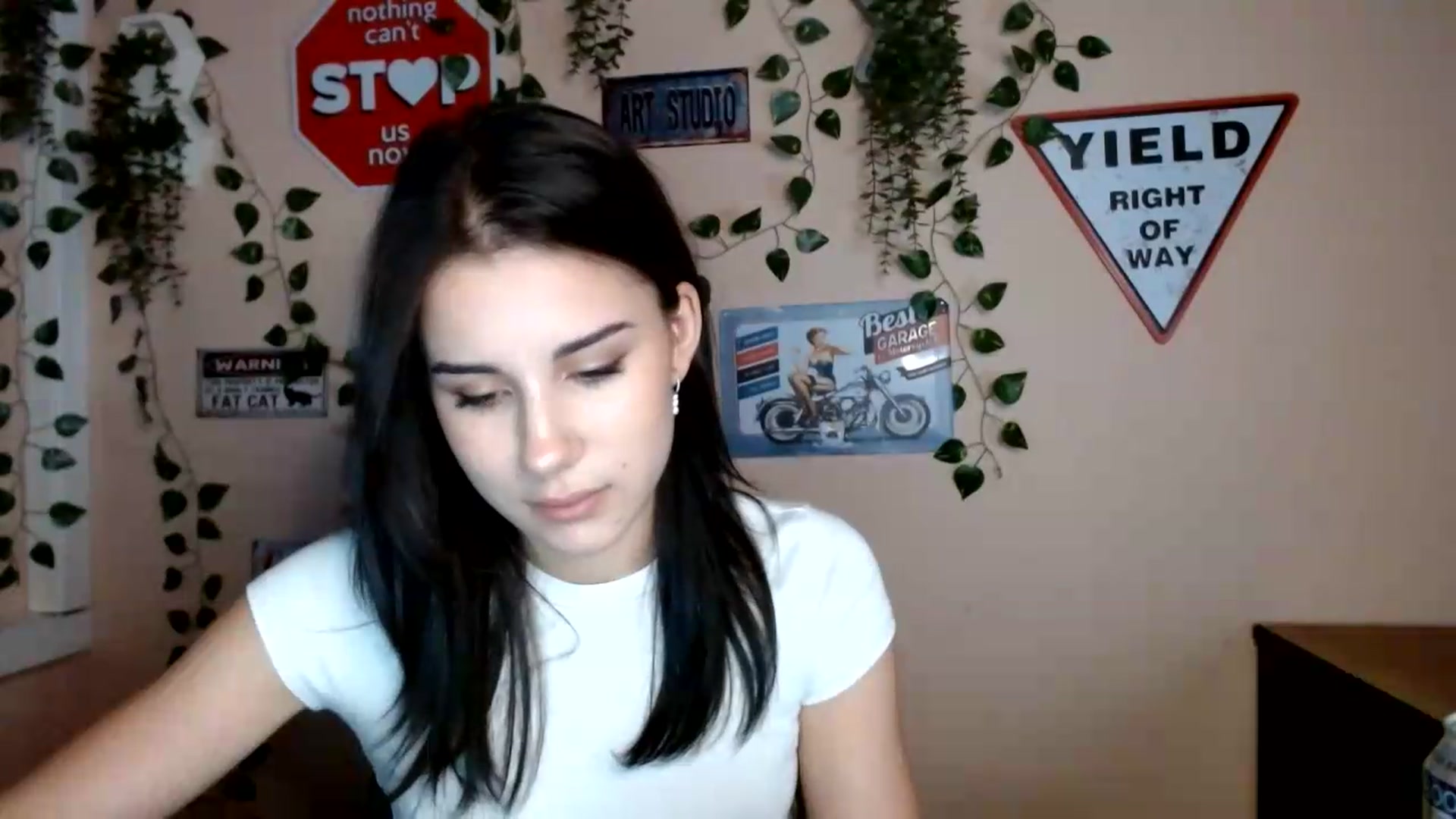 Gallery image thumbnail from Sangria_'s myfreecams stream on, 09/15/2026, 16:46 image 19 of 20
