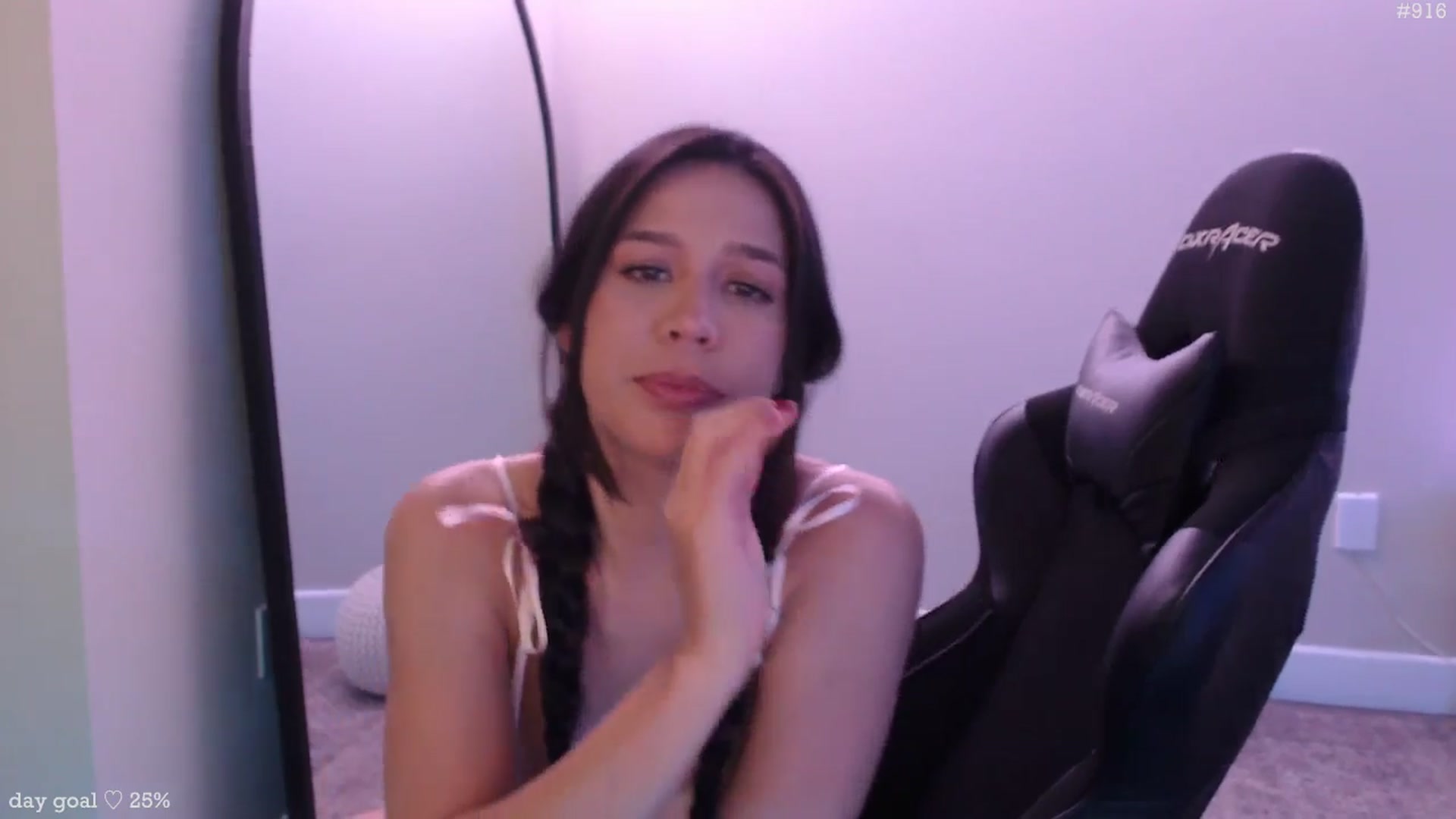 Gallery image thumbnail from SantaMarie's myfreecams stream on, 12/19/2025, 01:38 image 13 of 20