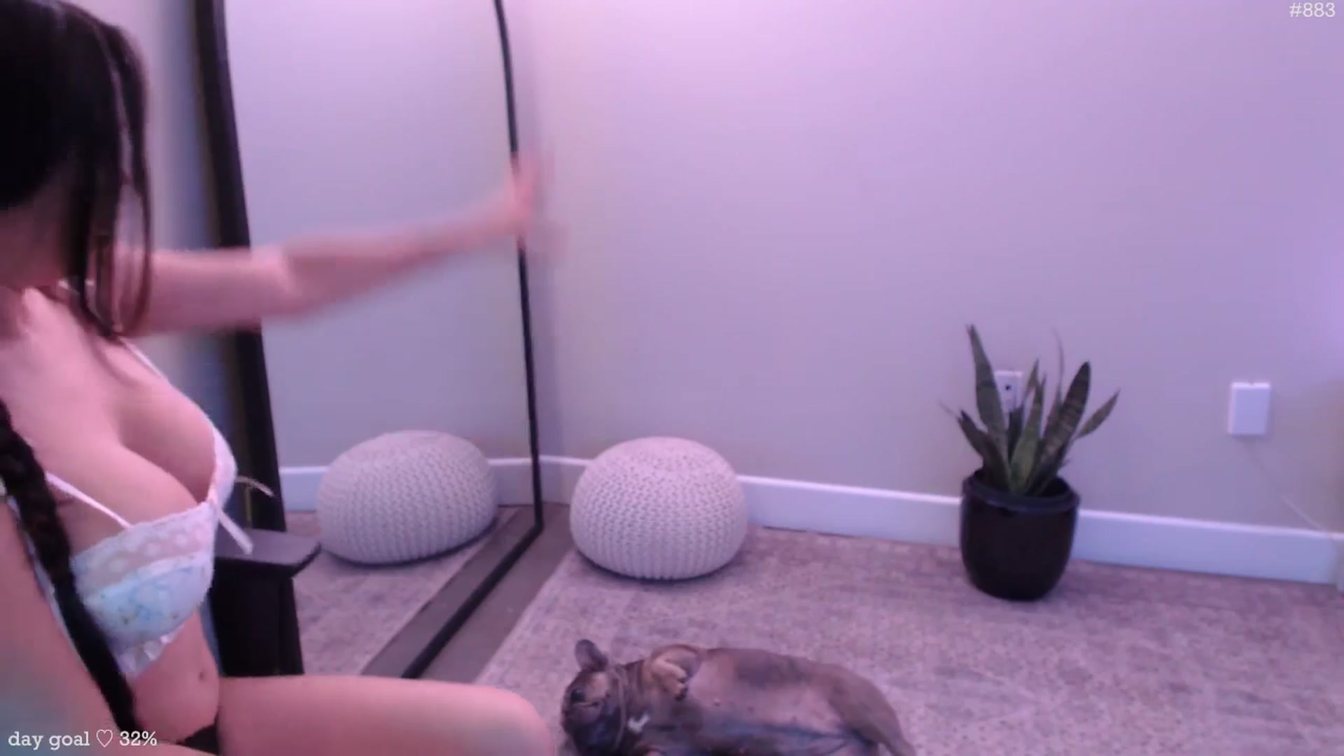 Gallery image thumbnail from SantaMarie's myfreecams stream on, 12/19/2025, 01:38 image 15 of 20