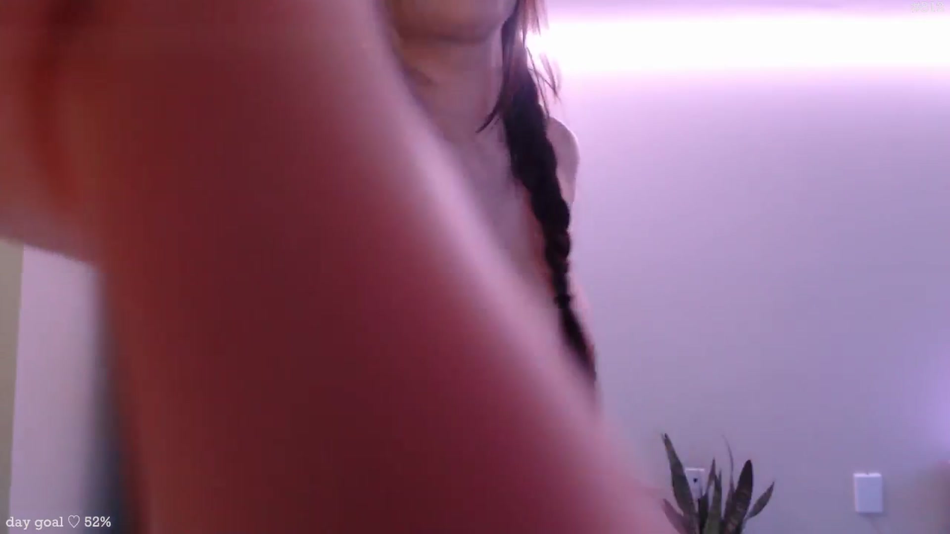 Gallery image thumbnail from SantaMarie's myfreecams stream on, 12/19/2025, 01:38 image 19 of 20