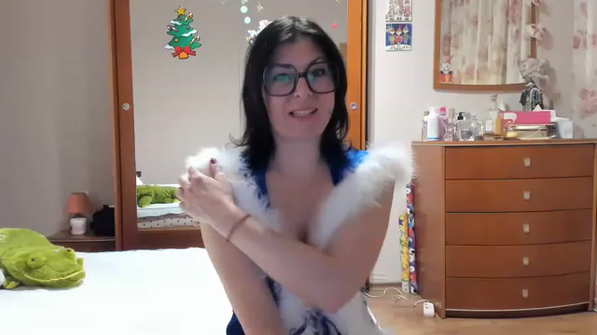 Gallery image thumbnail from Santa_Cougar's myfreecams stream on, 12/22/2022, 24:04 image 9 of 20