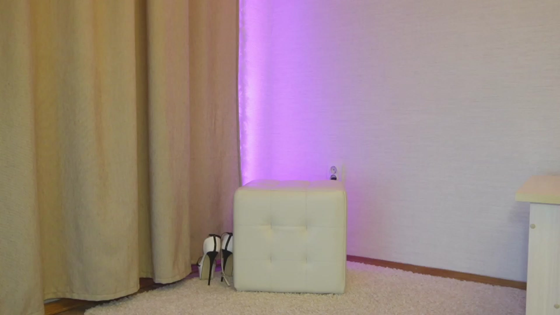 Gallery image thumbnail from Santa_bb's myfreecams stream on, 02/23/2023, 21:05 image 4 of 20