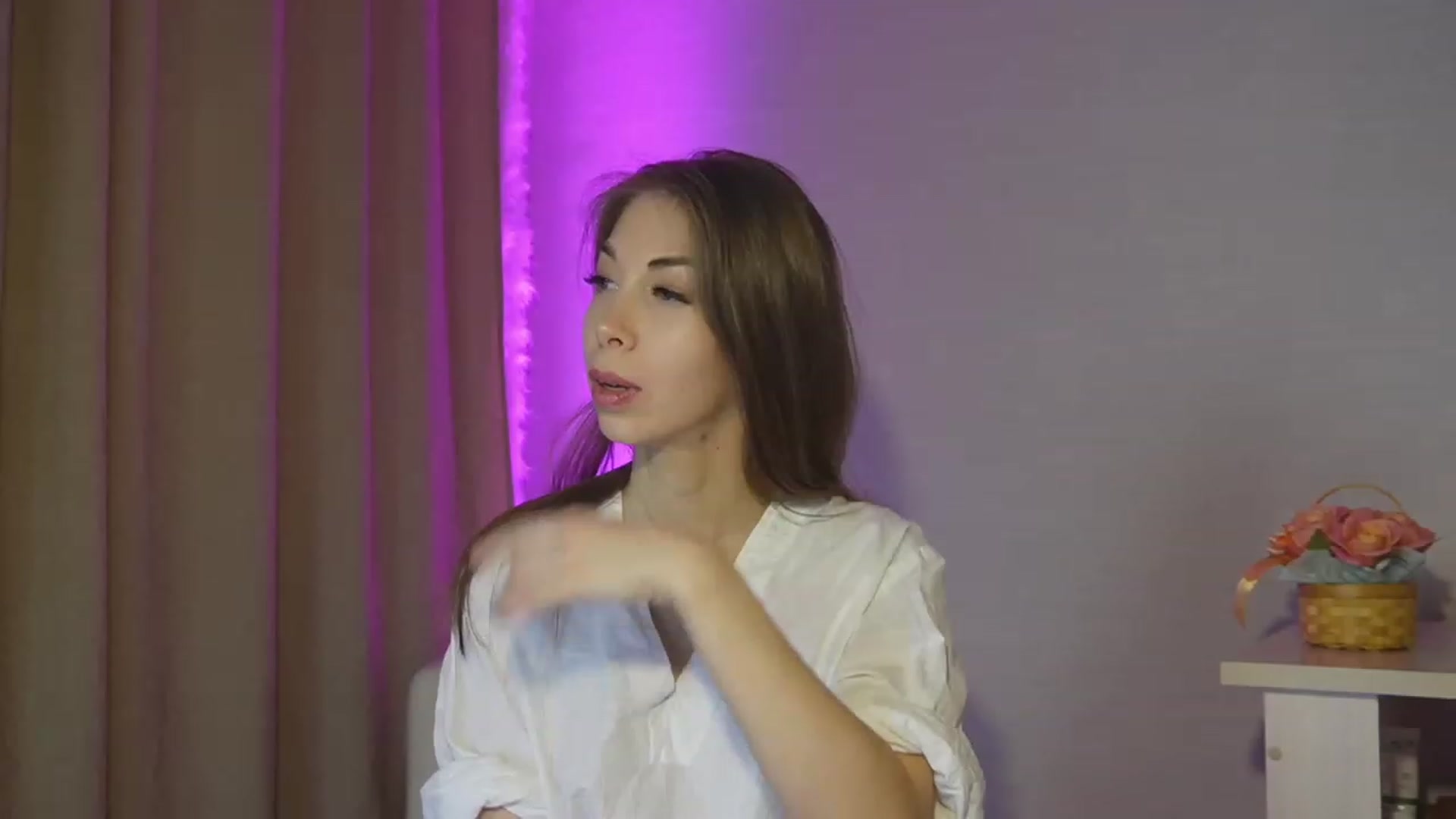Gallery image thumbnail from Santa_bb's myfreecams stream on, 04/15/2023, 20:27 image 19 of 20