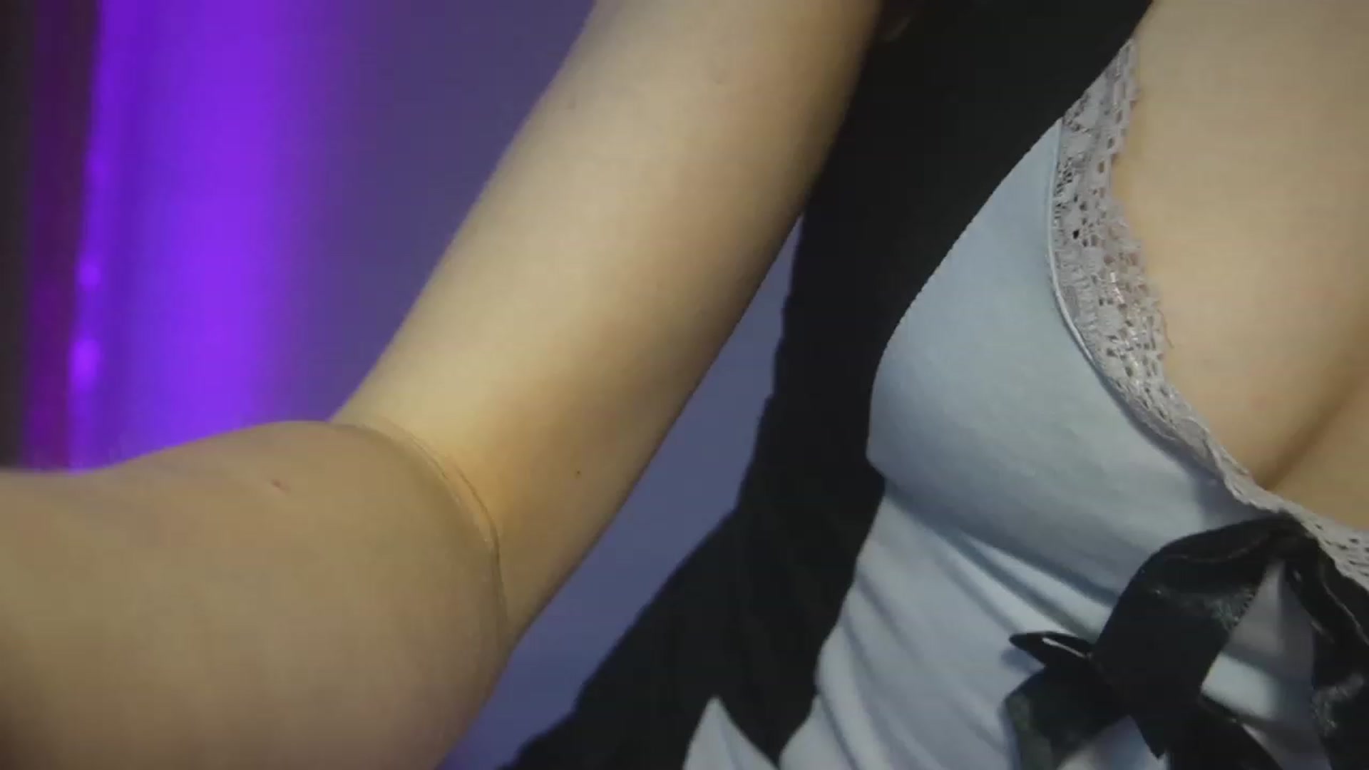 Gallery image thumbnail from Santa_bb's myfreecams stream on, 05/21/2023, 19:33 image 7 of 20
