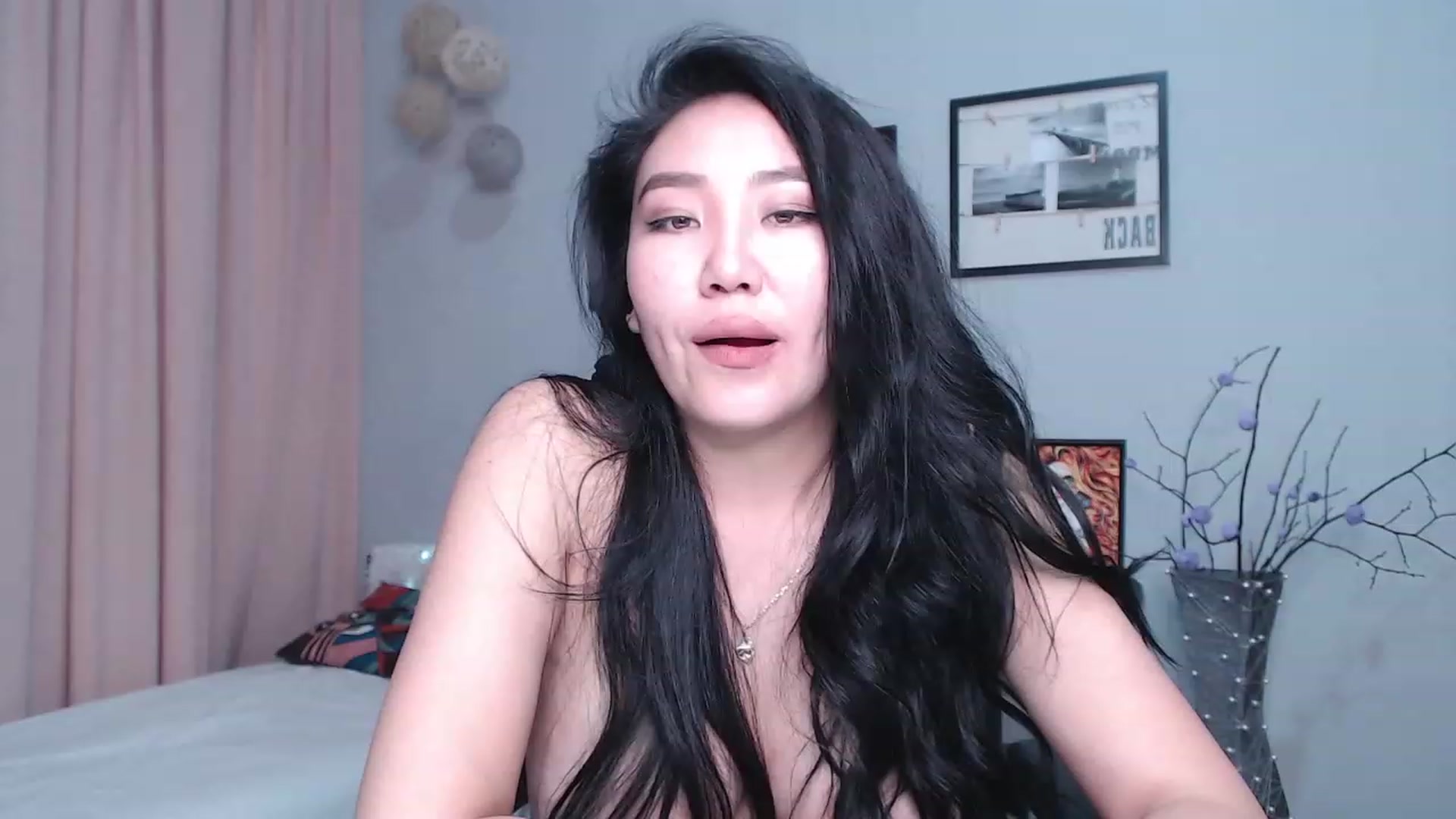 Gallery image thumbnail from SaoriYing's myfreecams stream on, 11/26/2022, 17:25 image 9 of 20