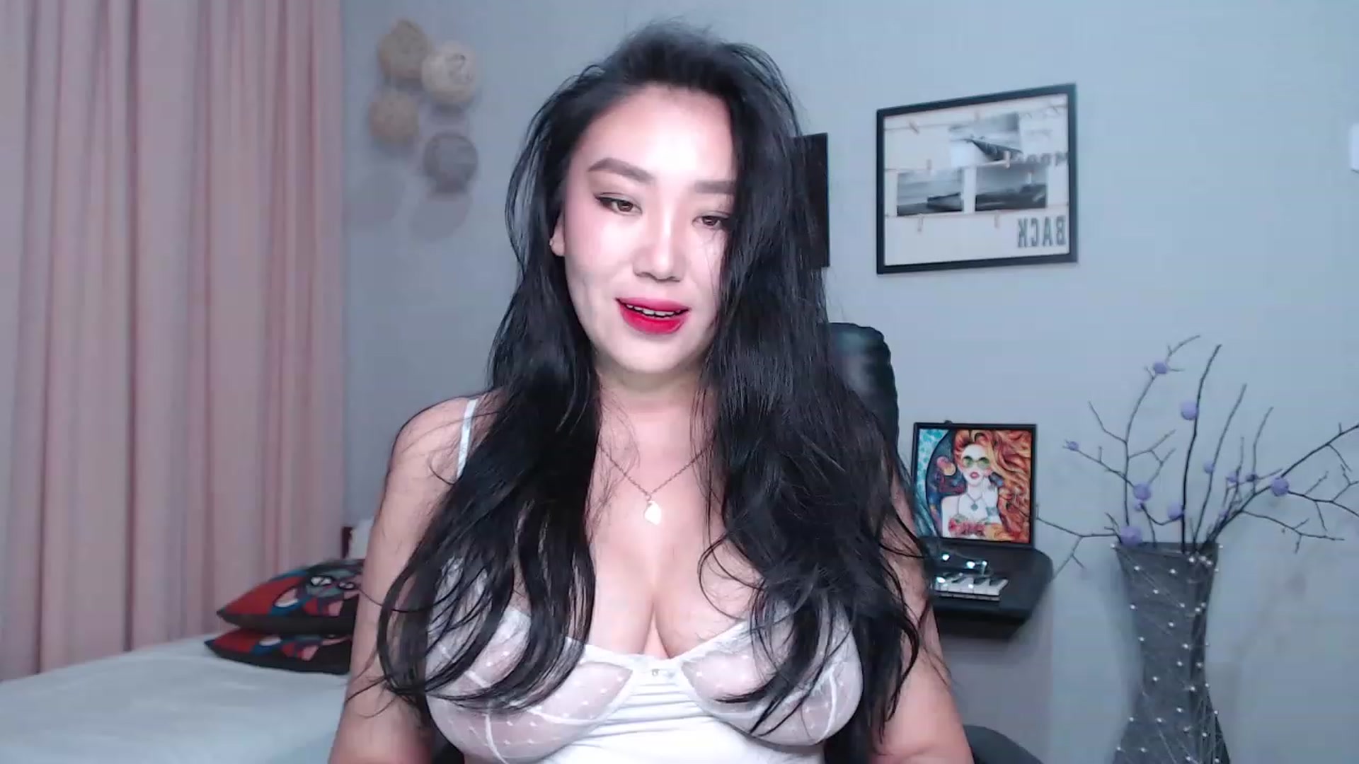 Gallery image thumbnail from SaoriYing's myfreecams stream on, 12/01/2022, 11:55 image 1 of 20