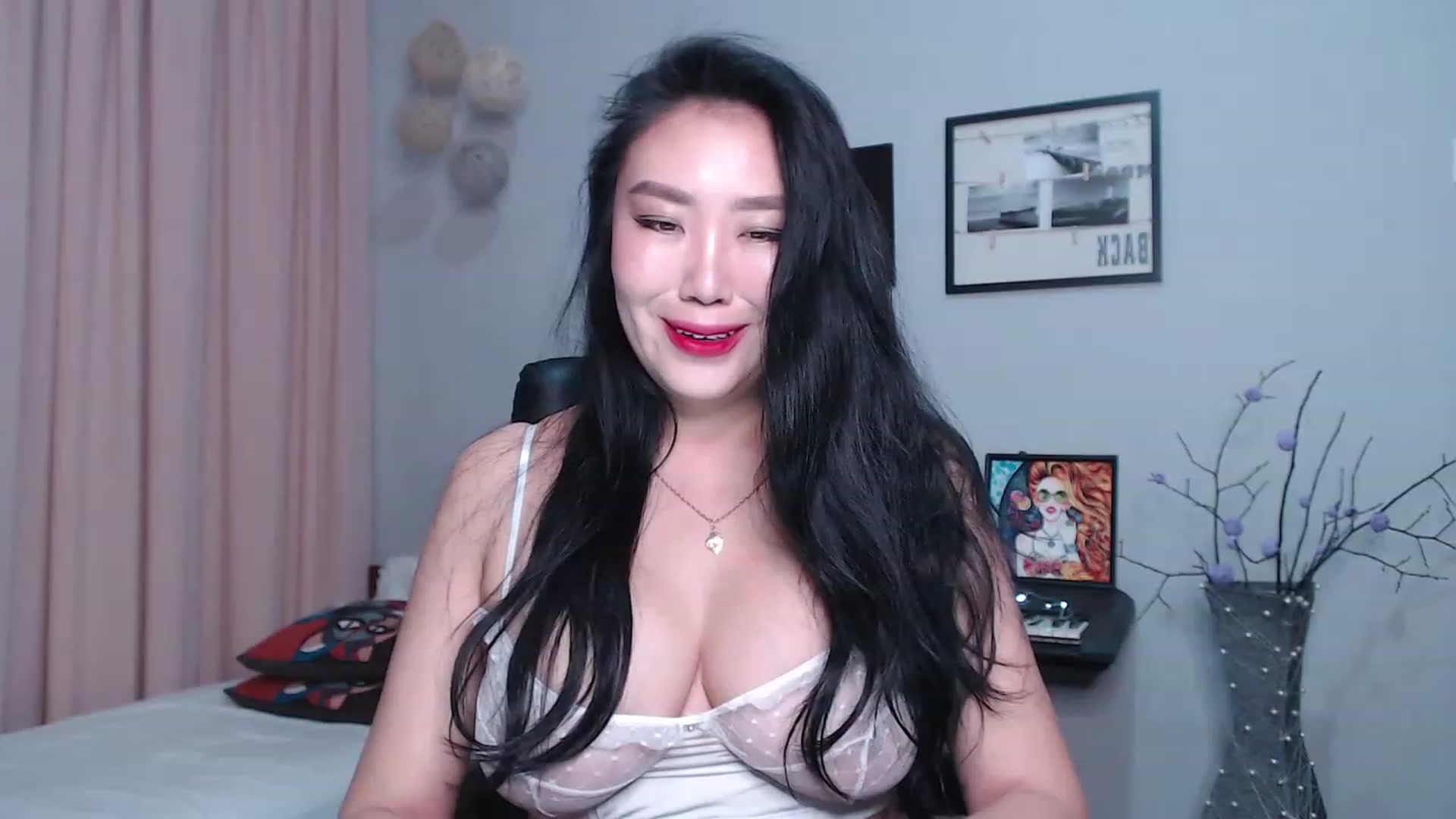 Gallery image thumbnail from SaoriYing's myfreecams stream on, 12/01/2022, 11:55 image 16 of 20