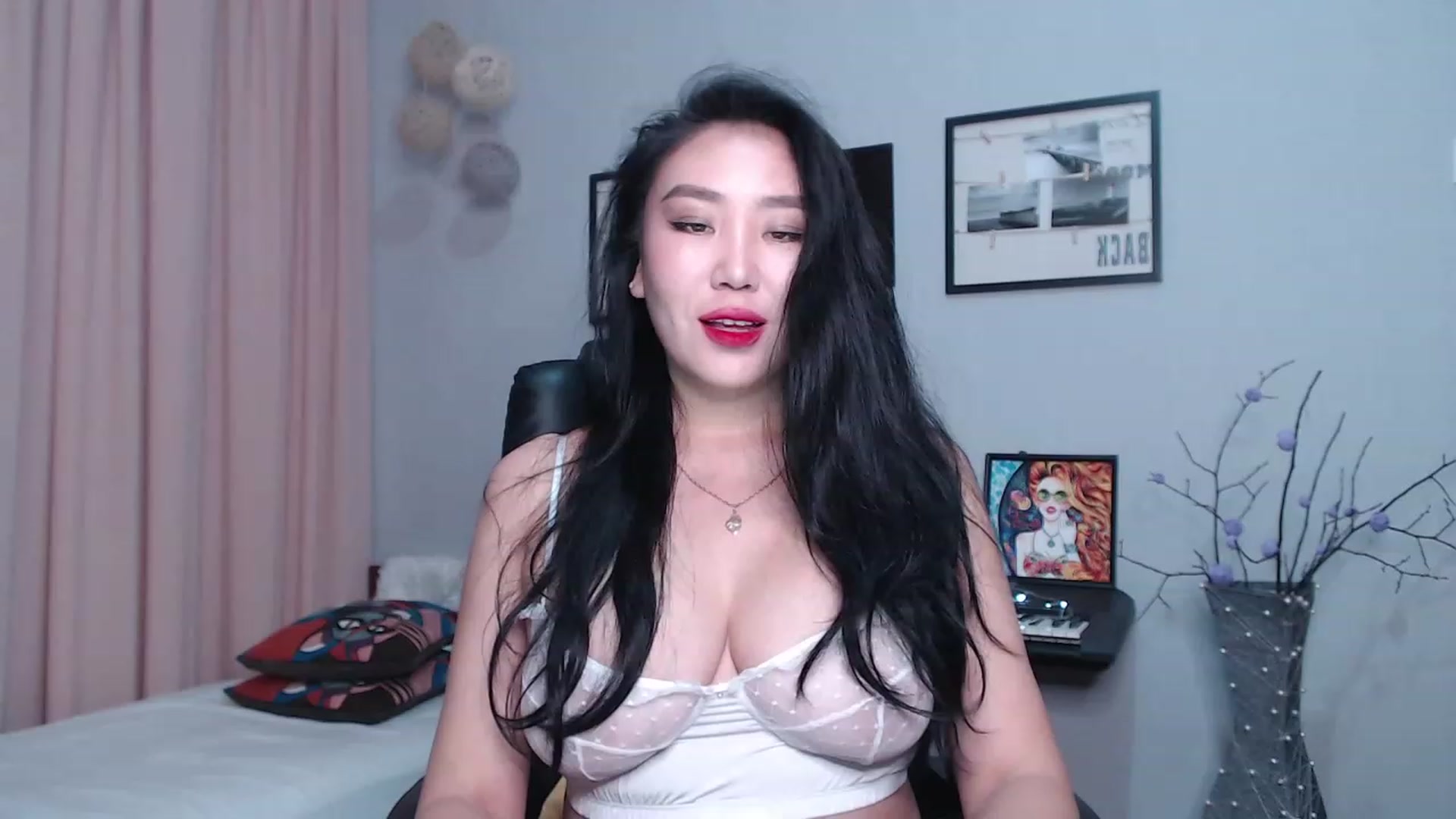 Gallery image thumbnail from SaoriYing's myfreecams stream on, 12/01/2022, 11:55 image 19 of 20