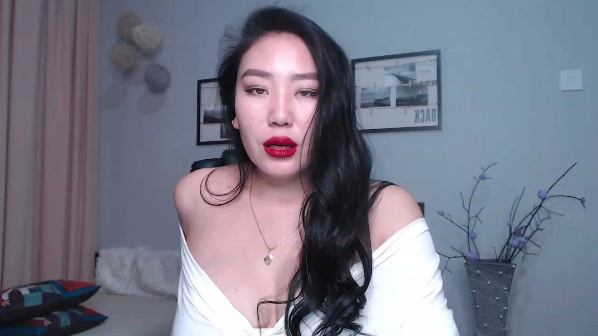 Gallery image thumbnail from SaoriYing's myfreecams stream on, 12/04/2022, 15:34 image 10 of 20