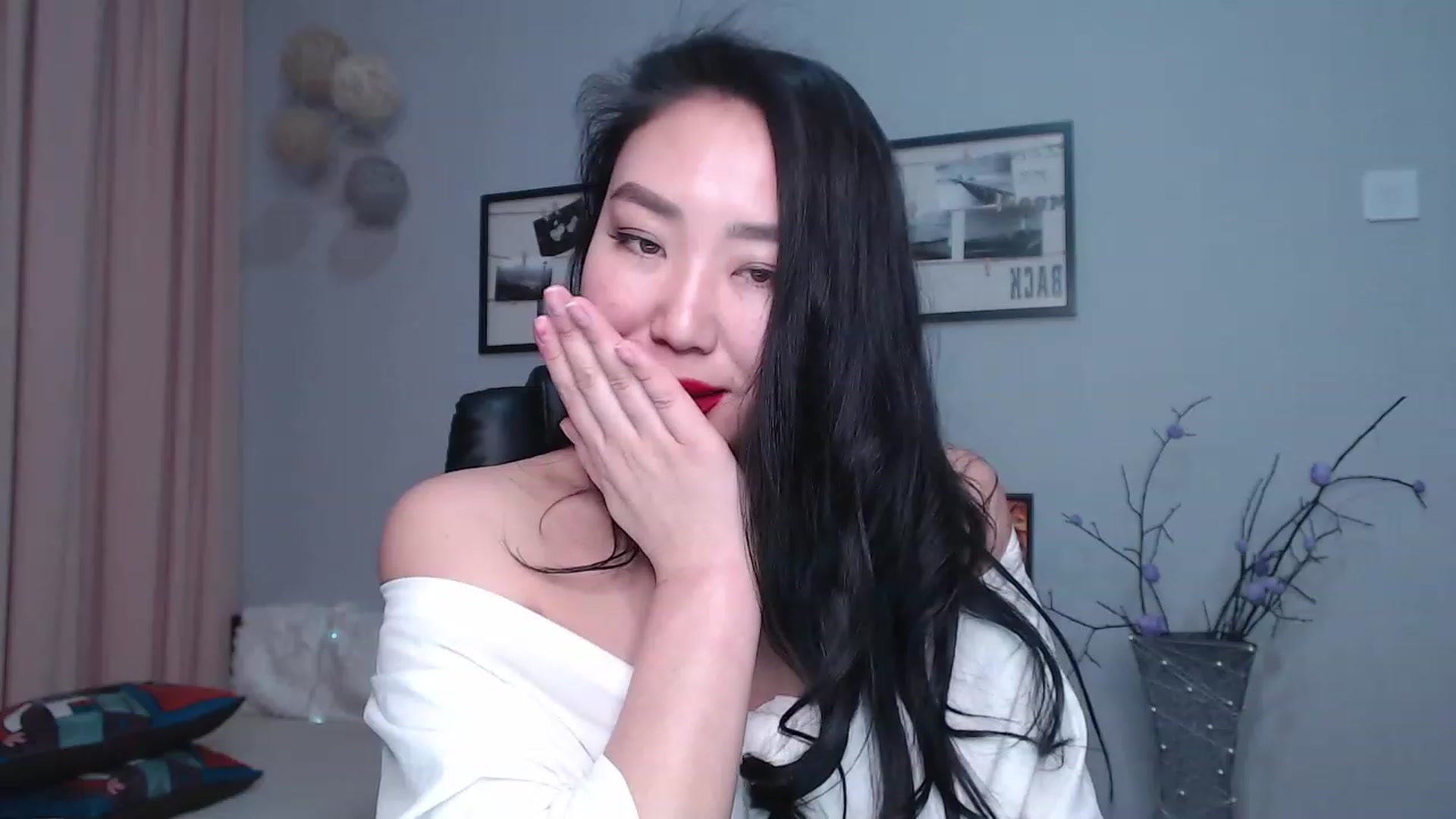Gallery image thumbnail from SaoriYing's myfreecams stream on, 12/04/2022, 15:34 image 9 of 20