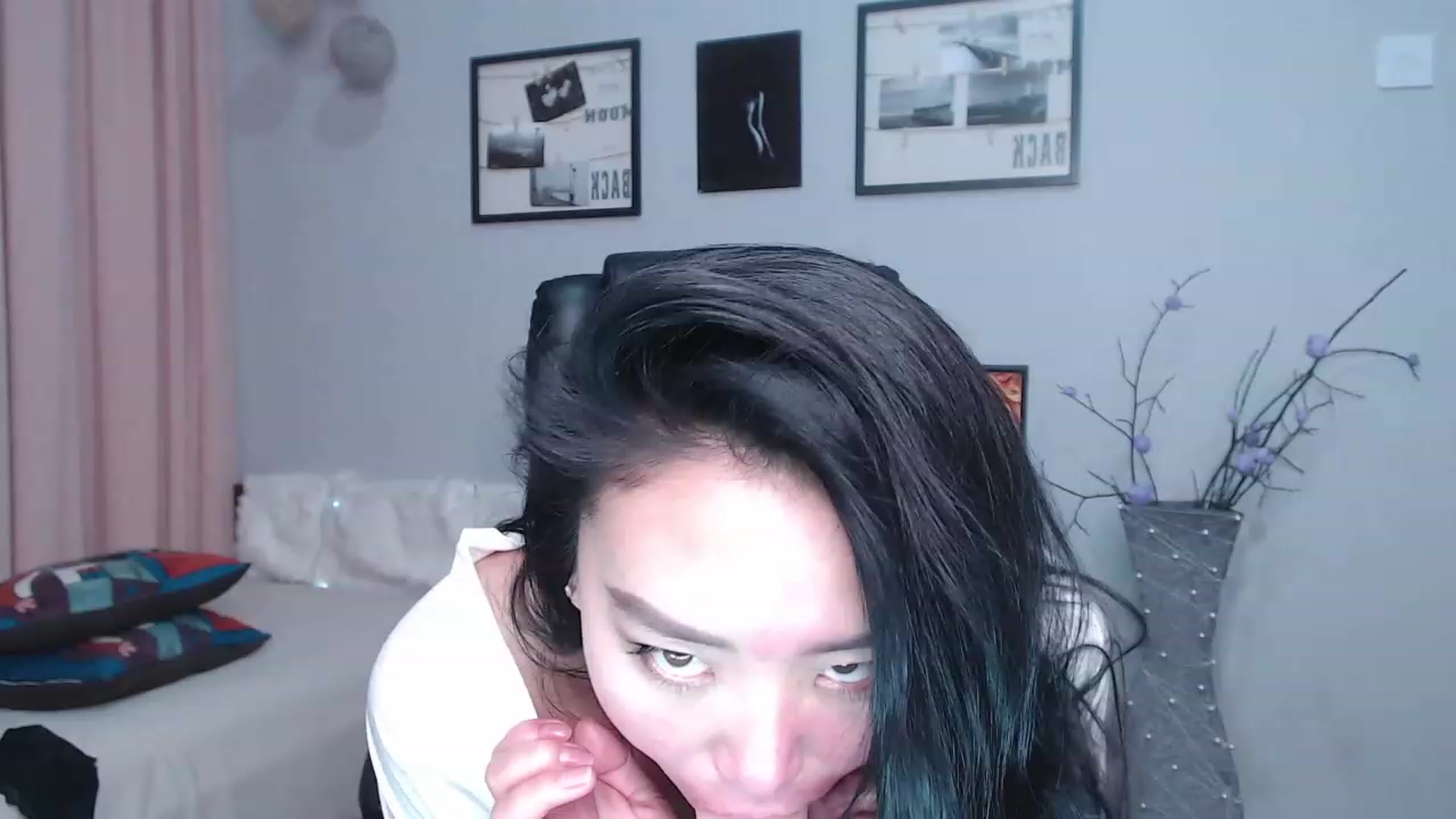 Gallery image thumbnail from SaoriYing's myfreecams stream on, 12/04/2022, 15:34 image 16 of 20
