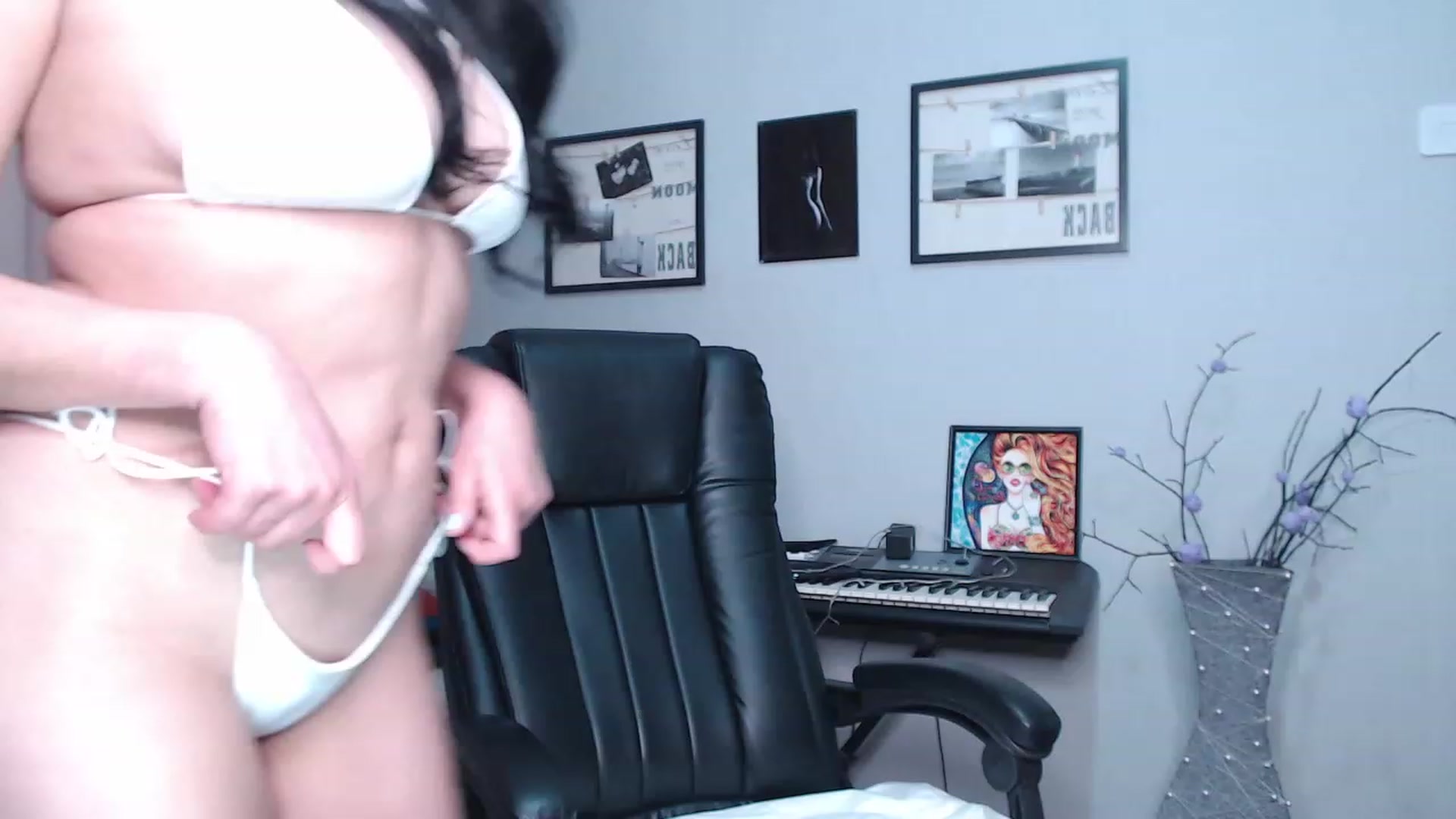 Gallery image thumbnail from SaoriYing's myfreecams stream on, 12/05/2022, 11:56 image 7 of 20