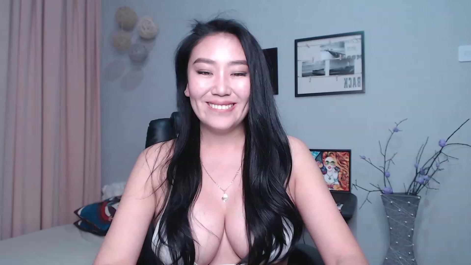 Gallery image thumbnail from SaoriYing's myfreecams stream on, 12/05/2022, 14:53 image 20 of 20