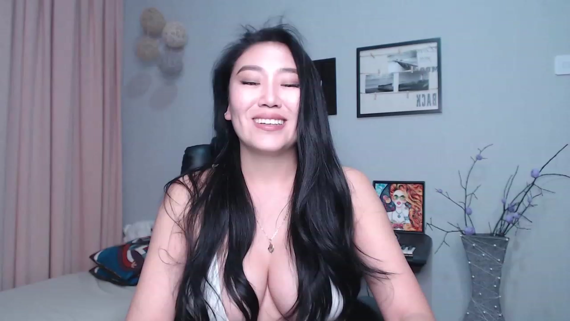 Gallery image thumbnail from SaoriYing's myfreecams stream on, 12/05/2022, 14:53 image 19 of 20