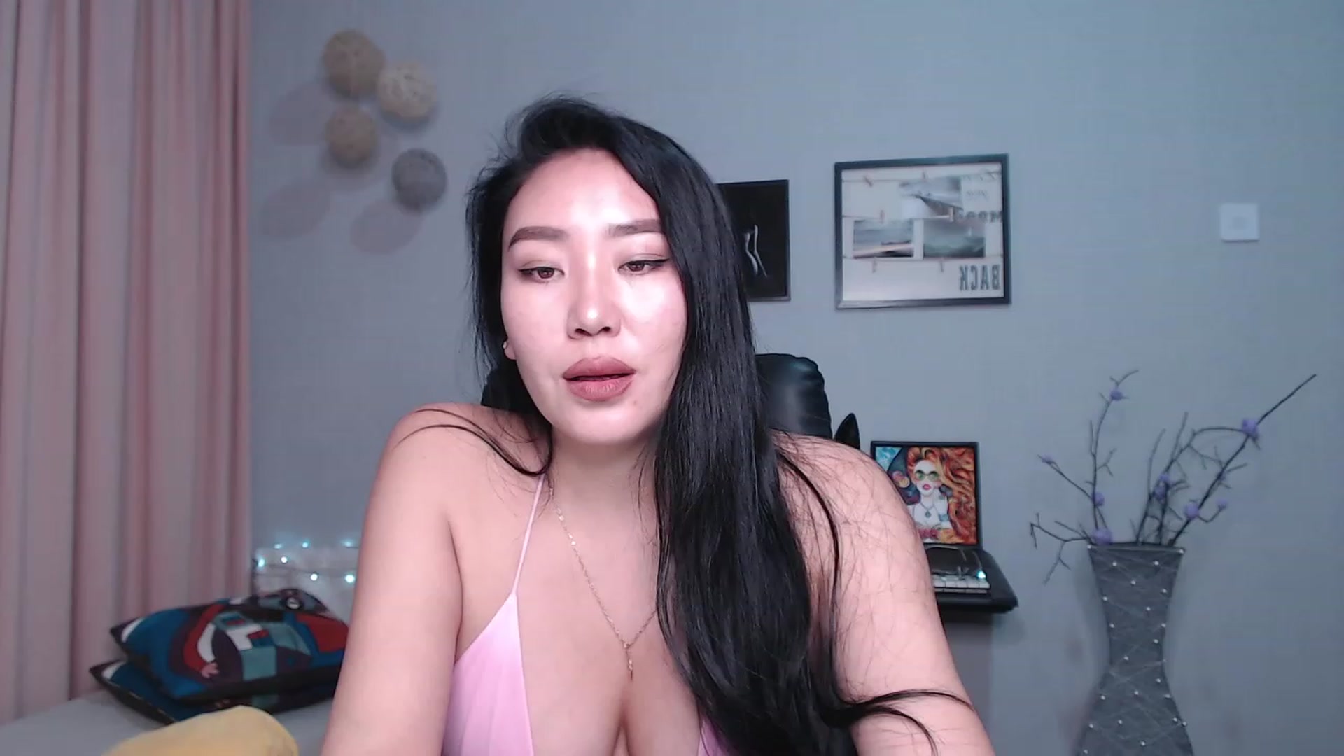 Gallery image thumbnail from SaoriYing's myfreecams stream on, 12/07/2022, 14:28 image 18 of 20