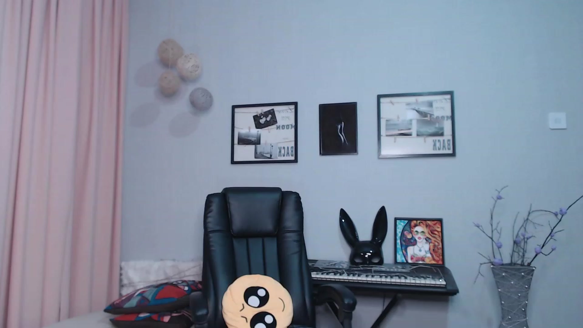 Gallery image thumbnail from SaoriYing's myfreecams stream on, 12/10/2022, 14:58 image 16 of 20