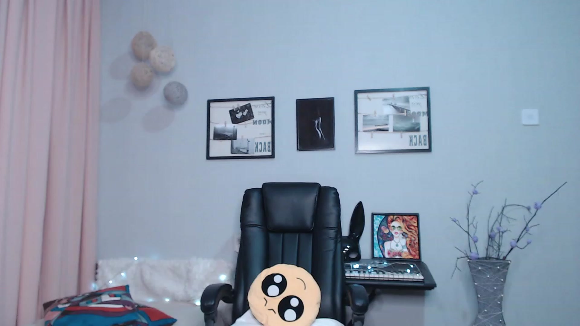 Gallery image thumbnail from SaoriYing's myfreecams stream on, 12/17/2022, 12:29 image 13 of 20