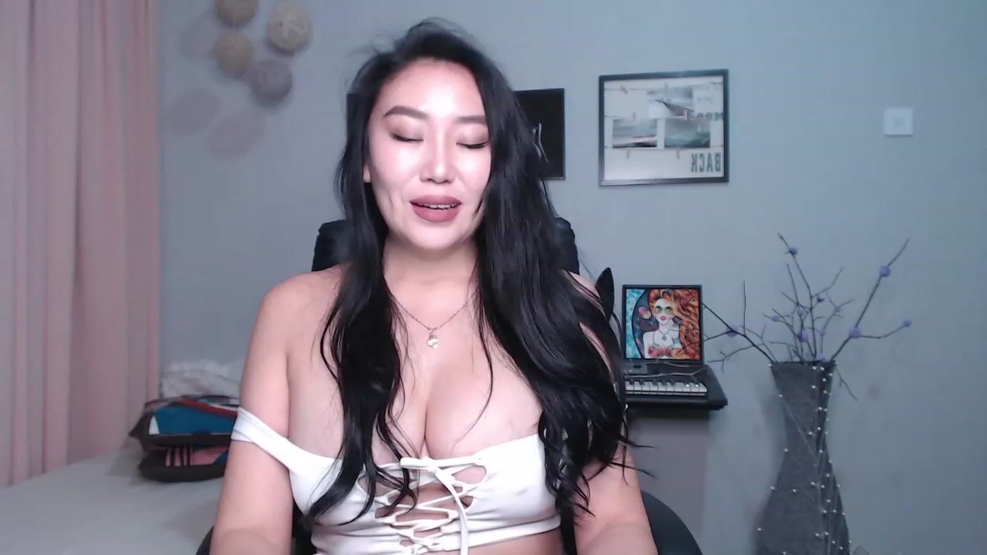 Gallery image thumbnail from SaoriYing's myfreecams stream on, 12/24/2022, 12:41 image 18 of 20